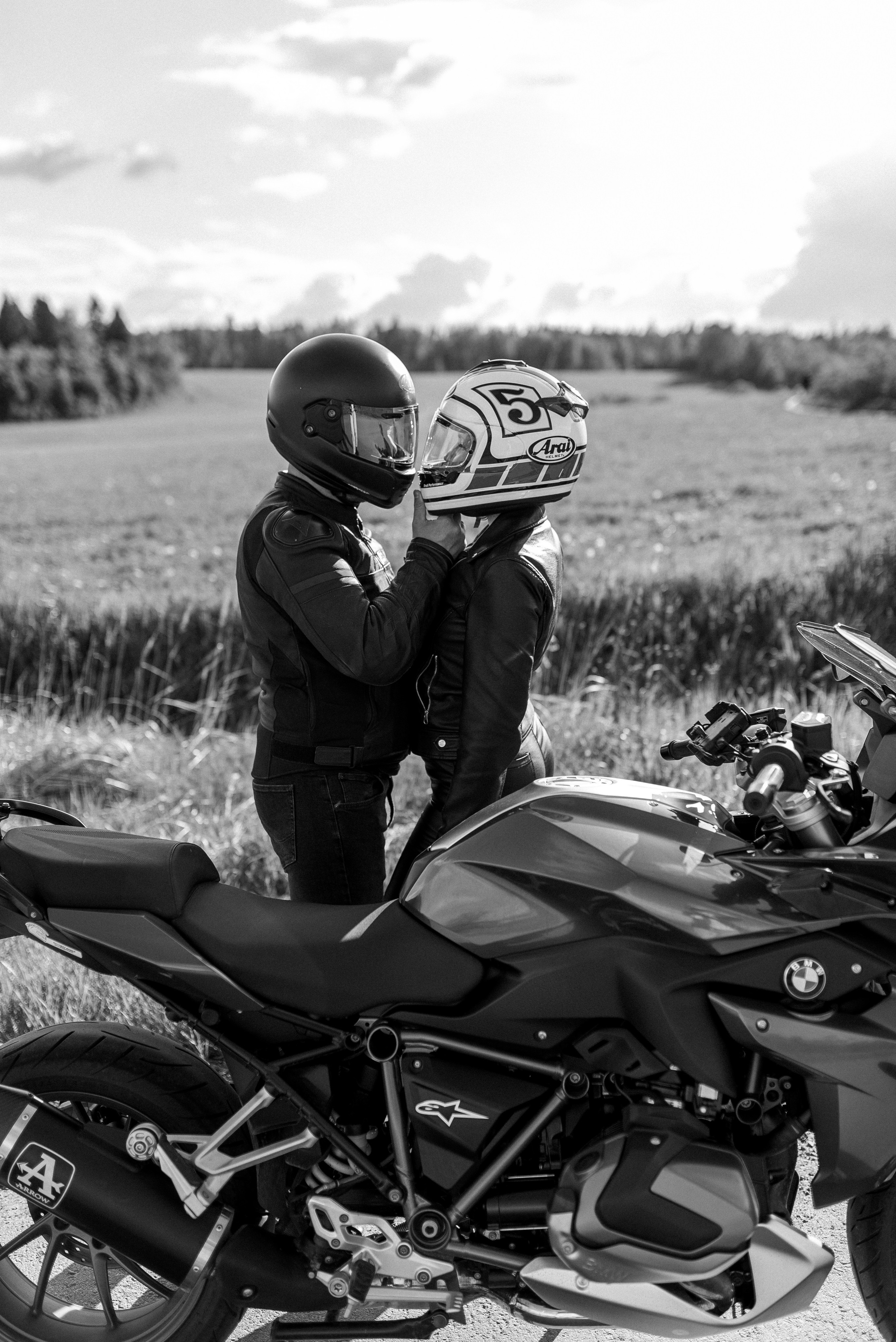 Марина и Женя. Мотоцикл. Lovestory. Семейный фотограф в Москве Екатерина Север