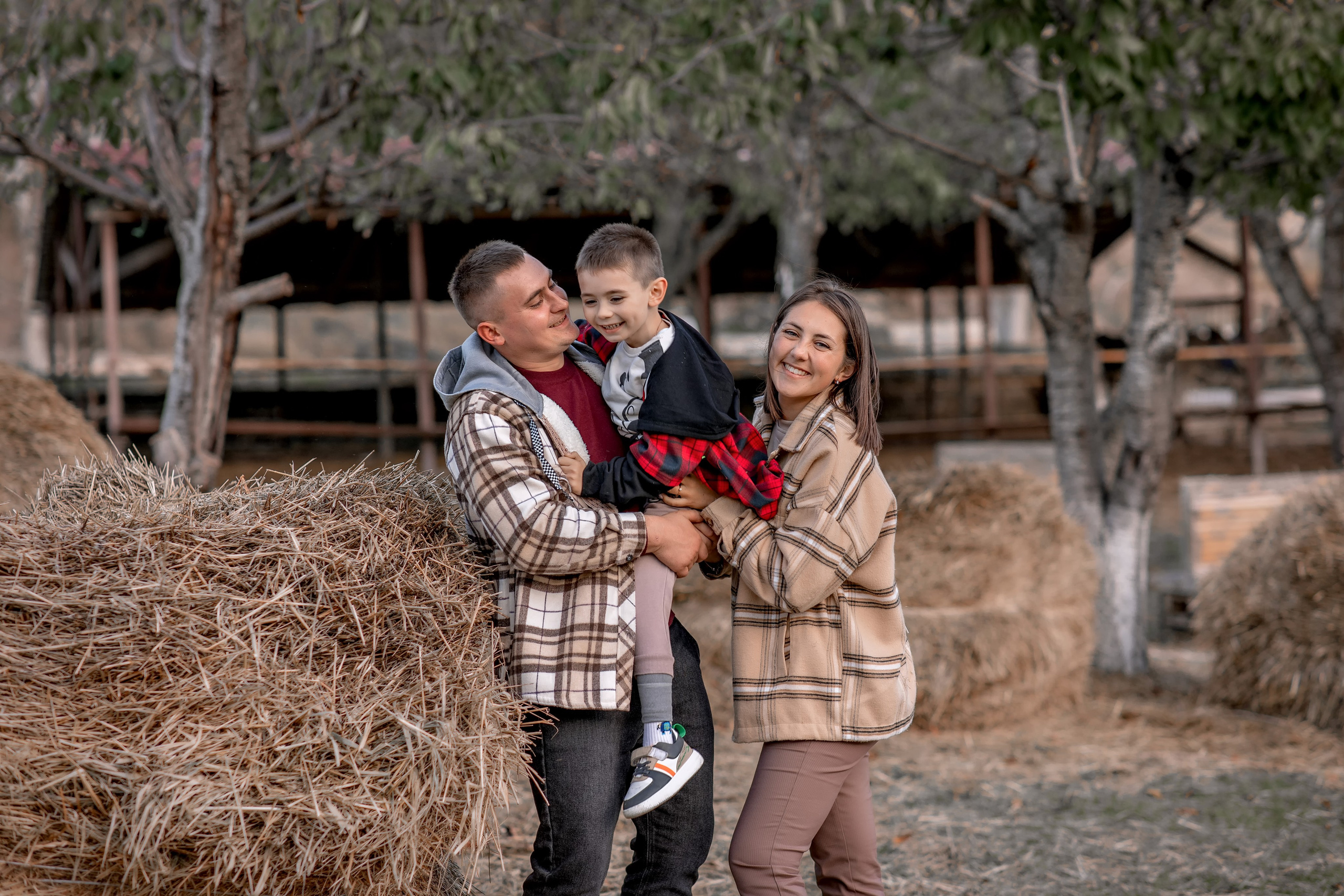 Выездная семейная фотосессия. Фотограф-стилист Крым Прокат одежды в Крыму. Фотосессии в Крыму