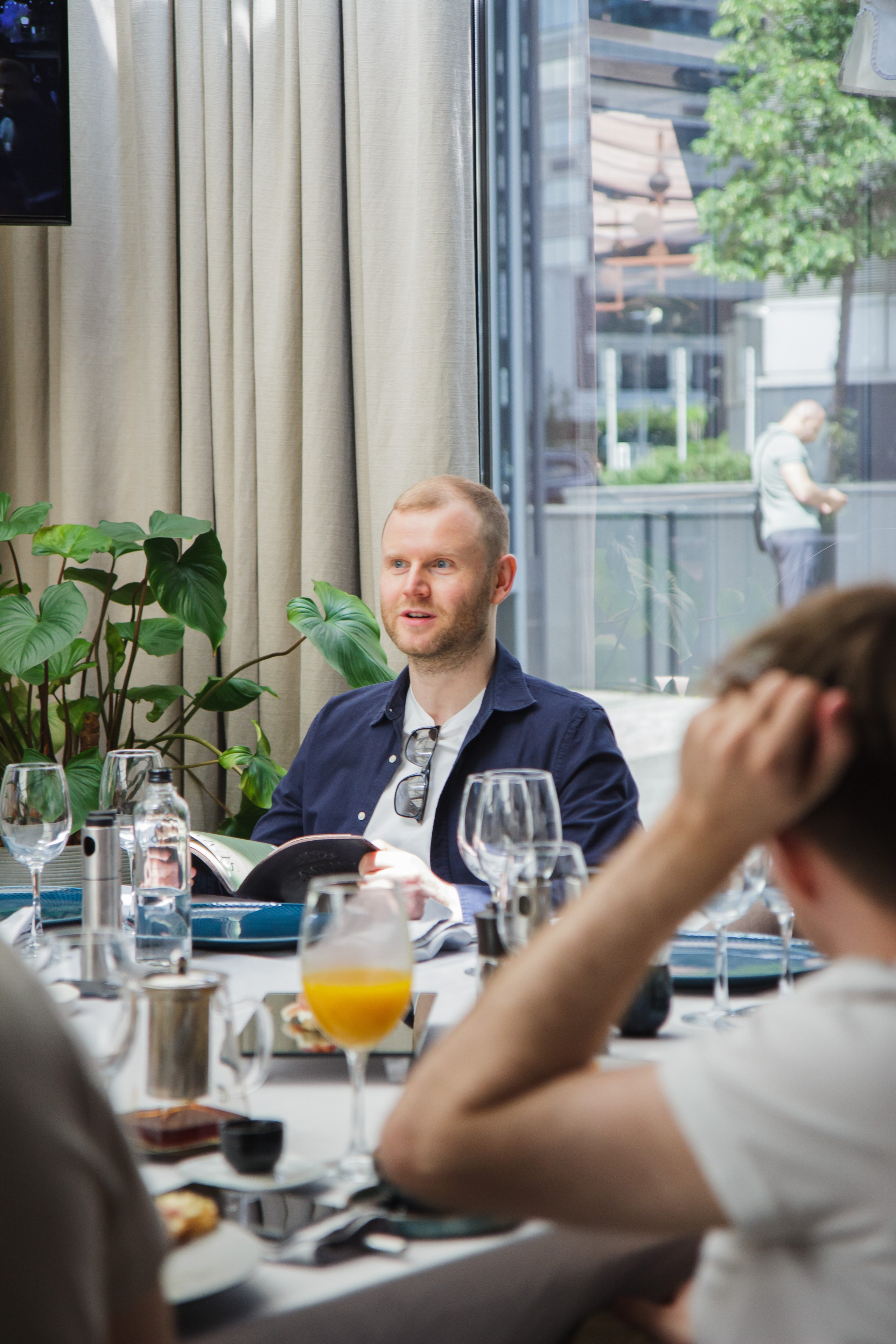 Бизнес-завтрак Германа Гаврилова. Фотограф Москва — личные фотосессии, лавстори в студии