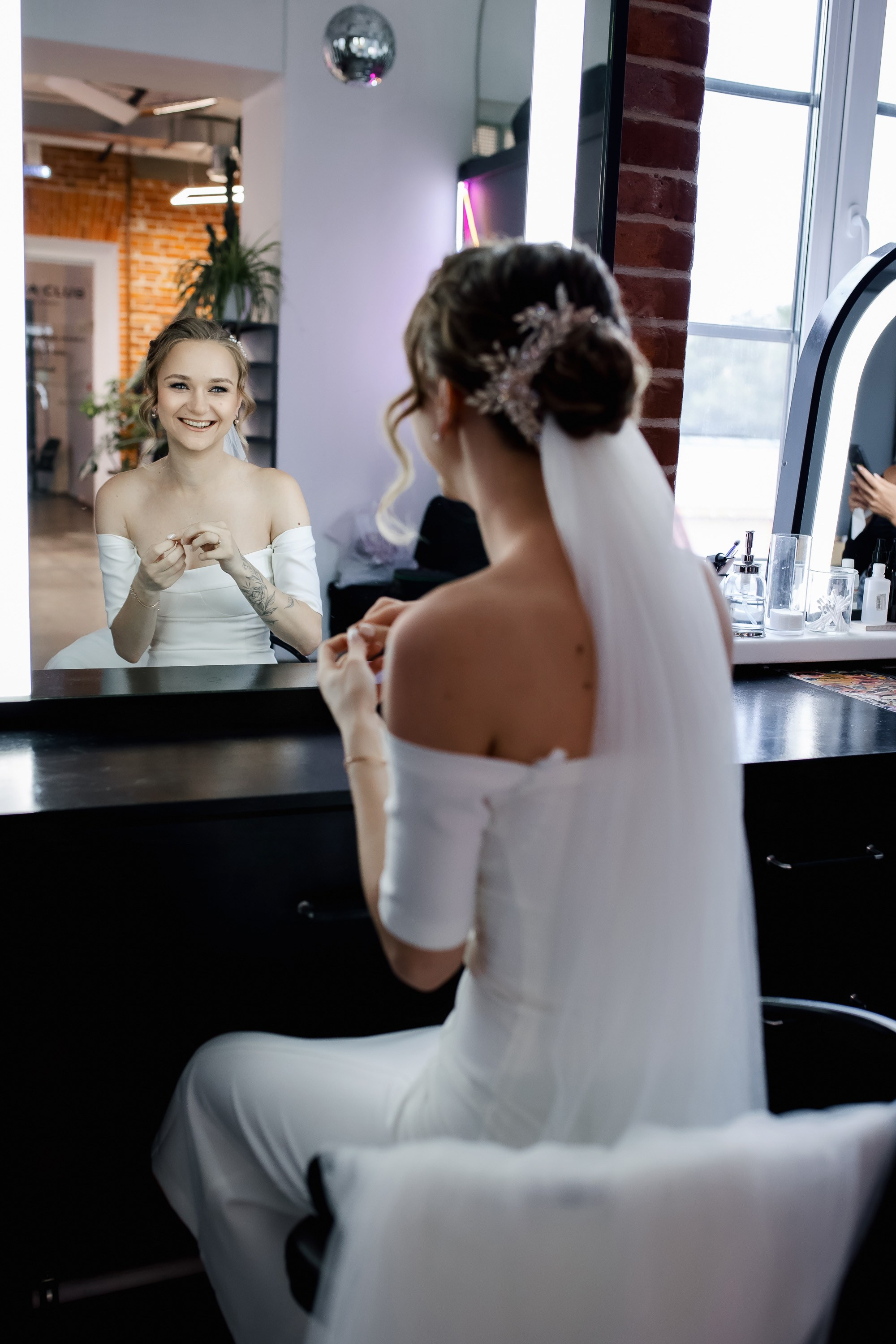 Степан и Ульяна. Утро. Загс. Прогулка. Дождь и солнце. Свадебный фотограф в Хабаровске