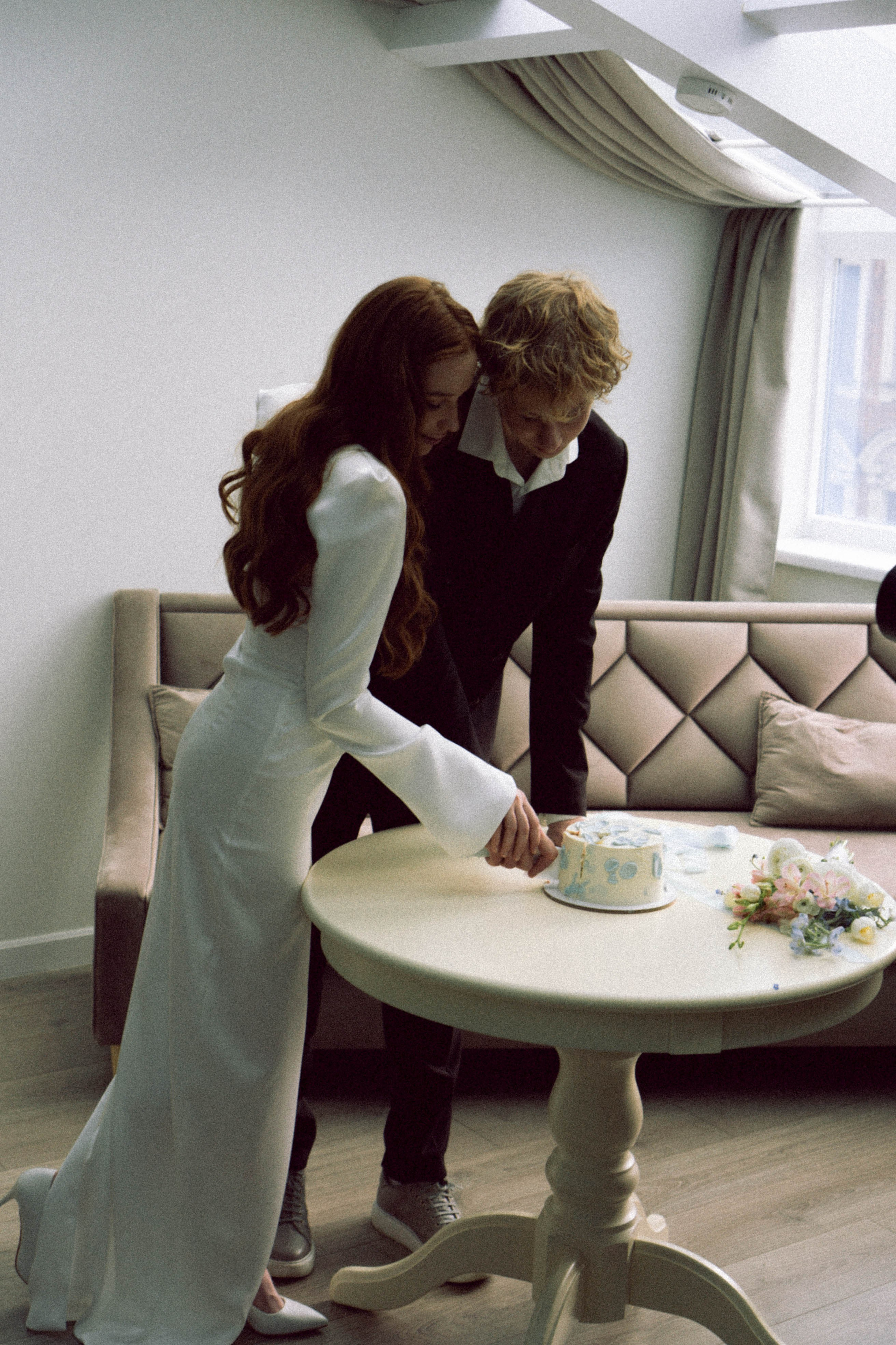 СВАДЕБНАЯ СЬЕМКА В ОТЕЛЕ. СБОРЫ ЖЕНИХА И НЕВЕСТЫ И ТАКЖЕ ТОР И ПОДГОТОВКА К ПРОГУЛКЕ. Профессиональный фотограф, Санкт-Петербург — Виктория Богомолова