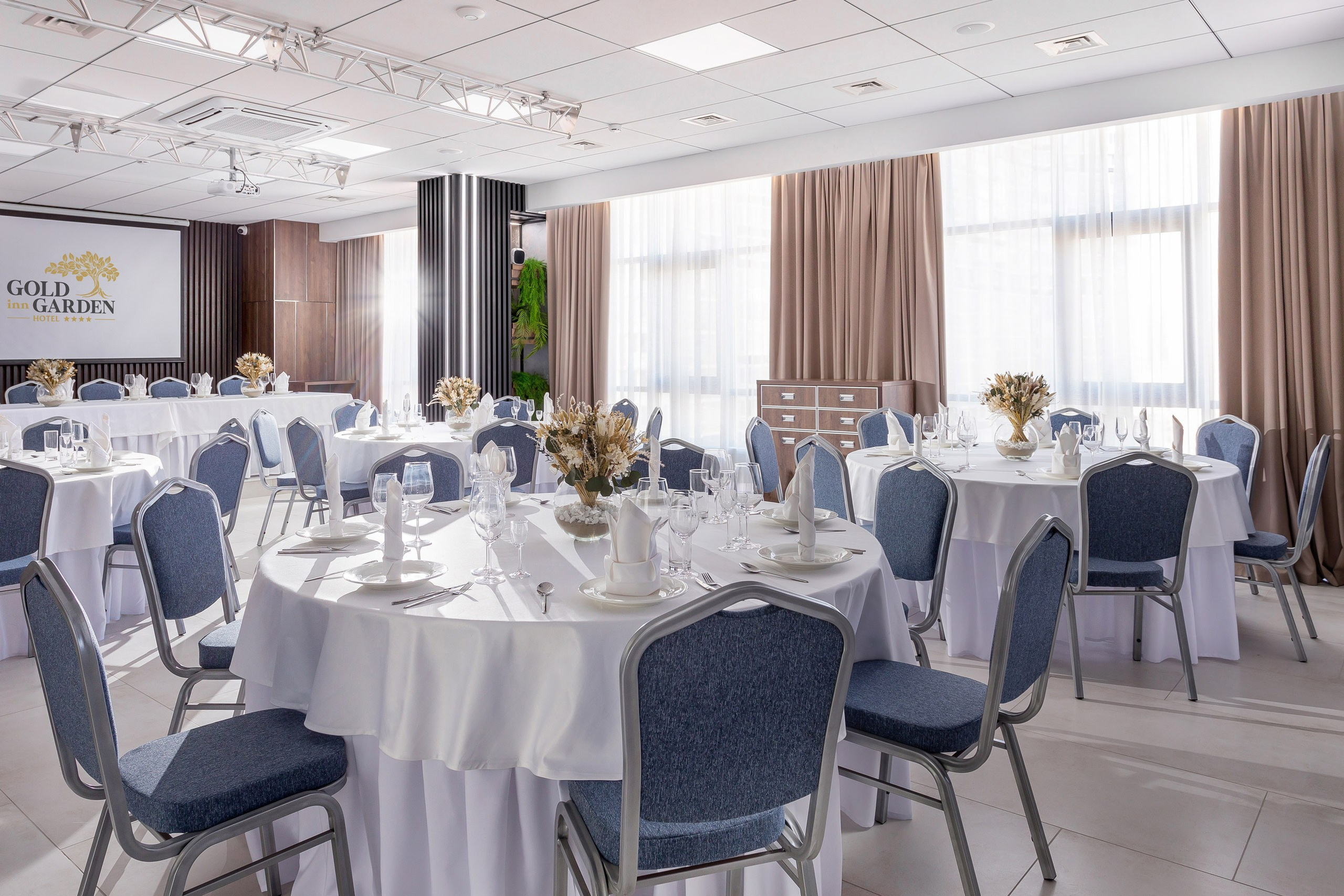 Interior photographer Vitalii in Portland and Vancouver