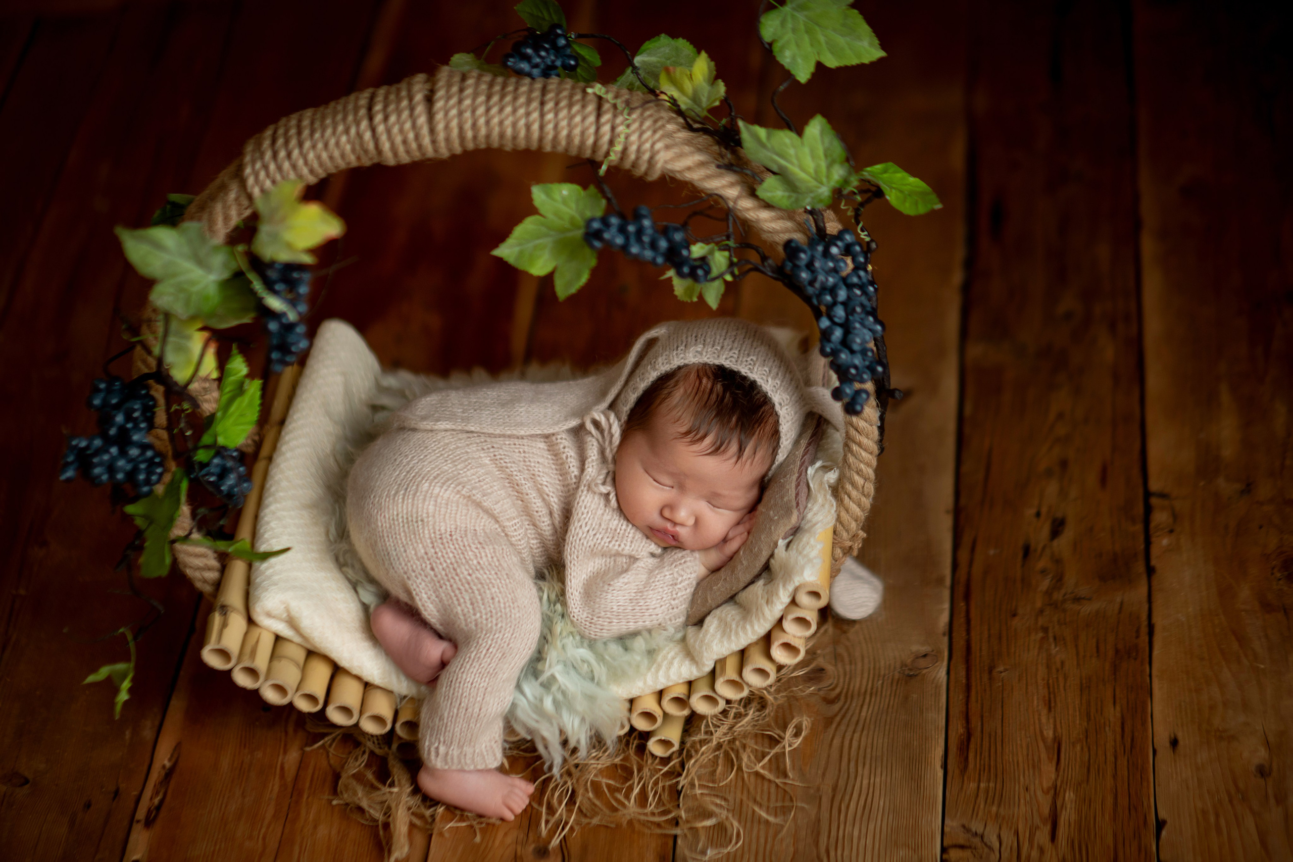 Newborn. Творческая команда Ульяшевы, свадебная и семейная фотография. Кахахста