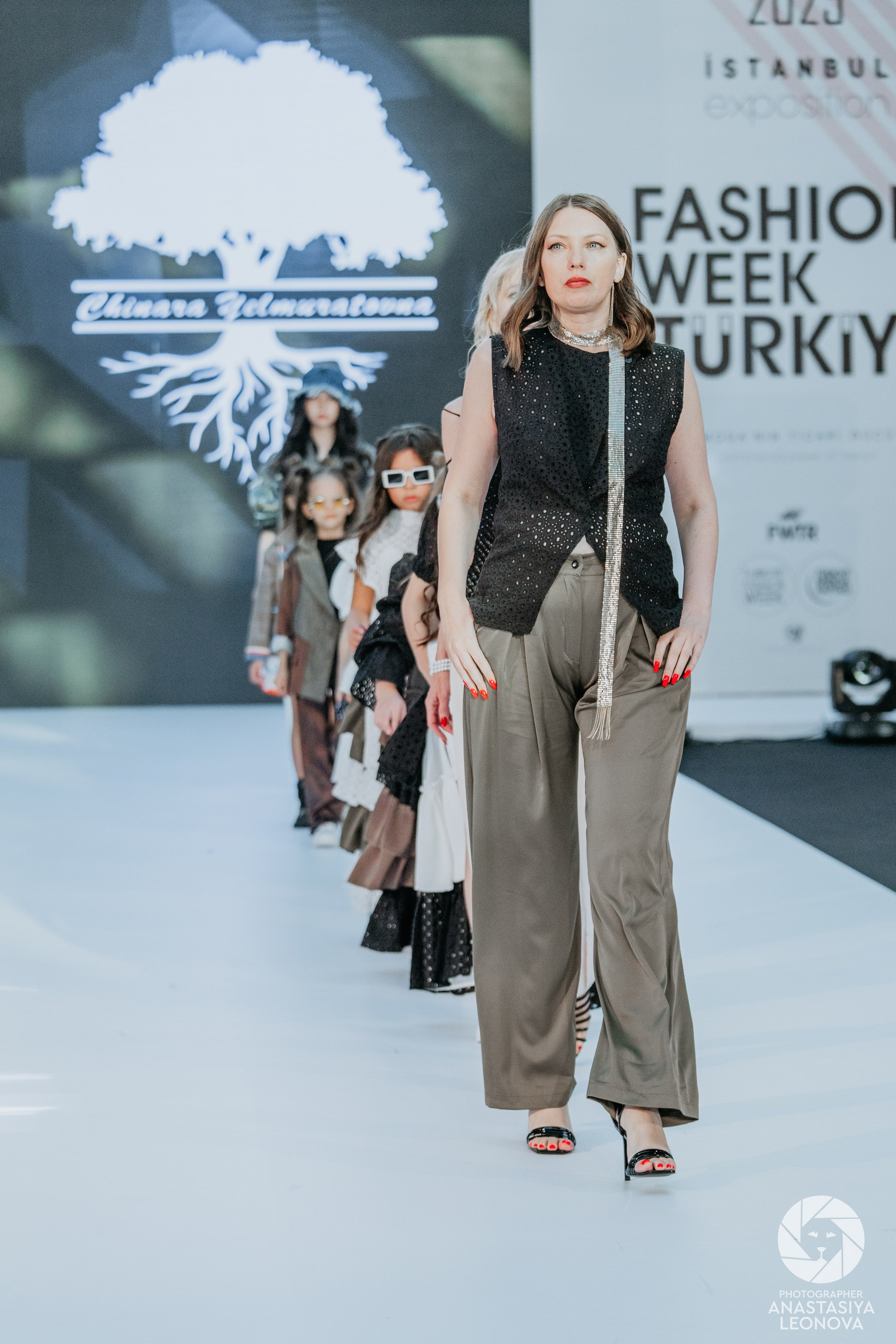 Fashion Week Türkiye [spring, 2025]. Anastasia Leonowa