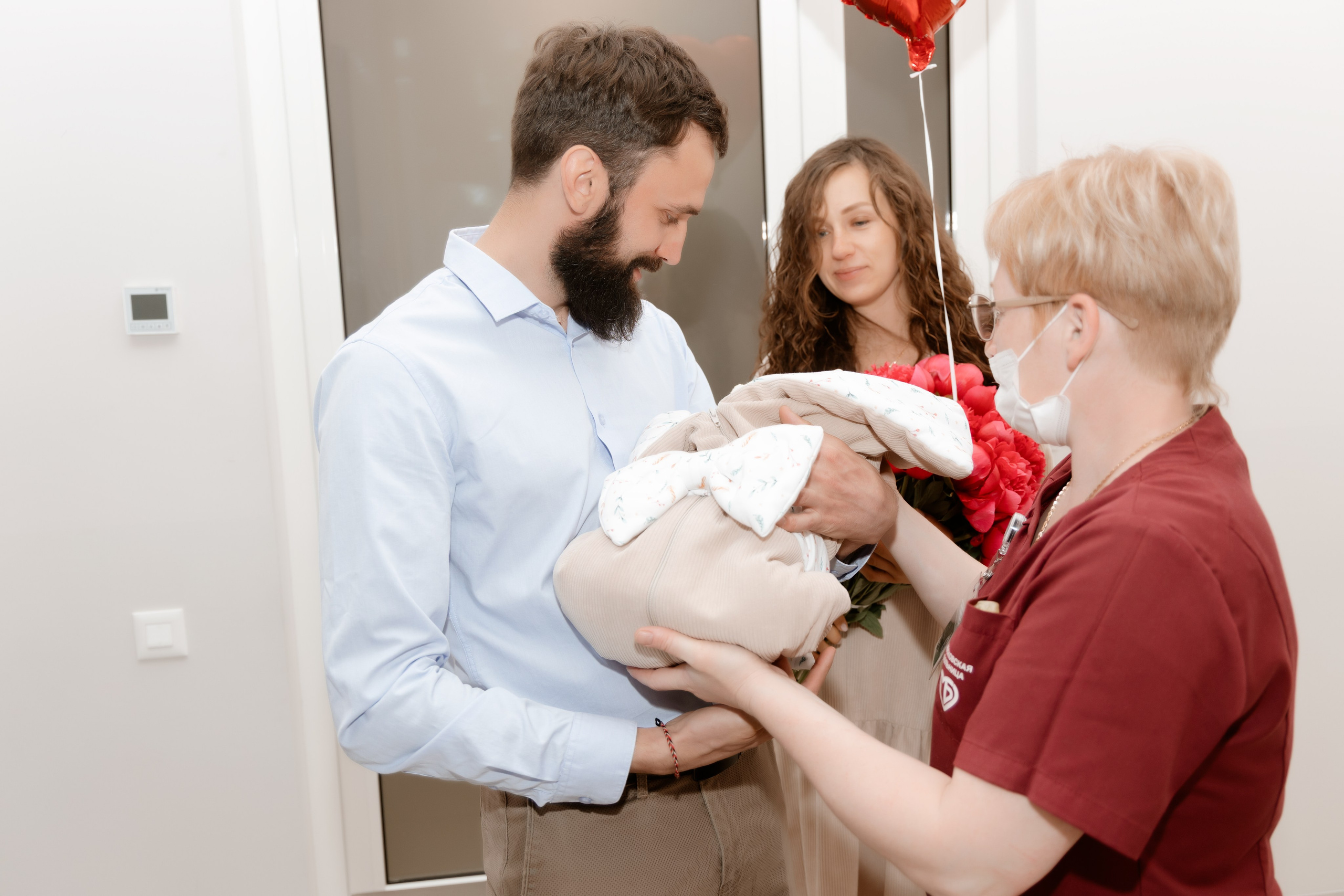 Выписка из роддома. Photomantis