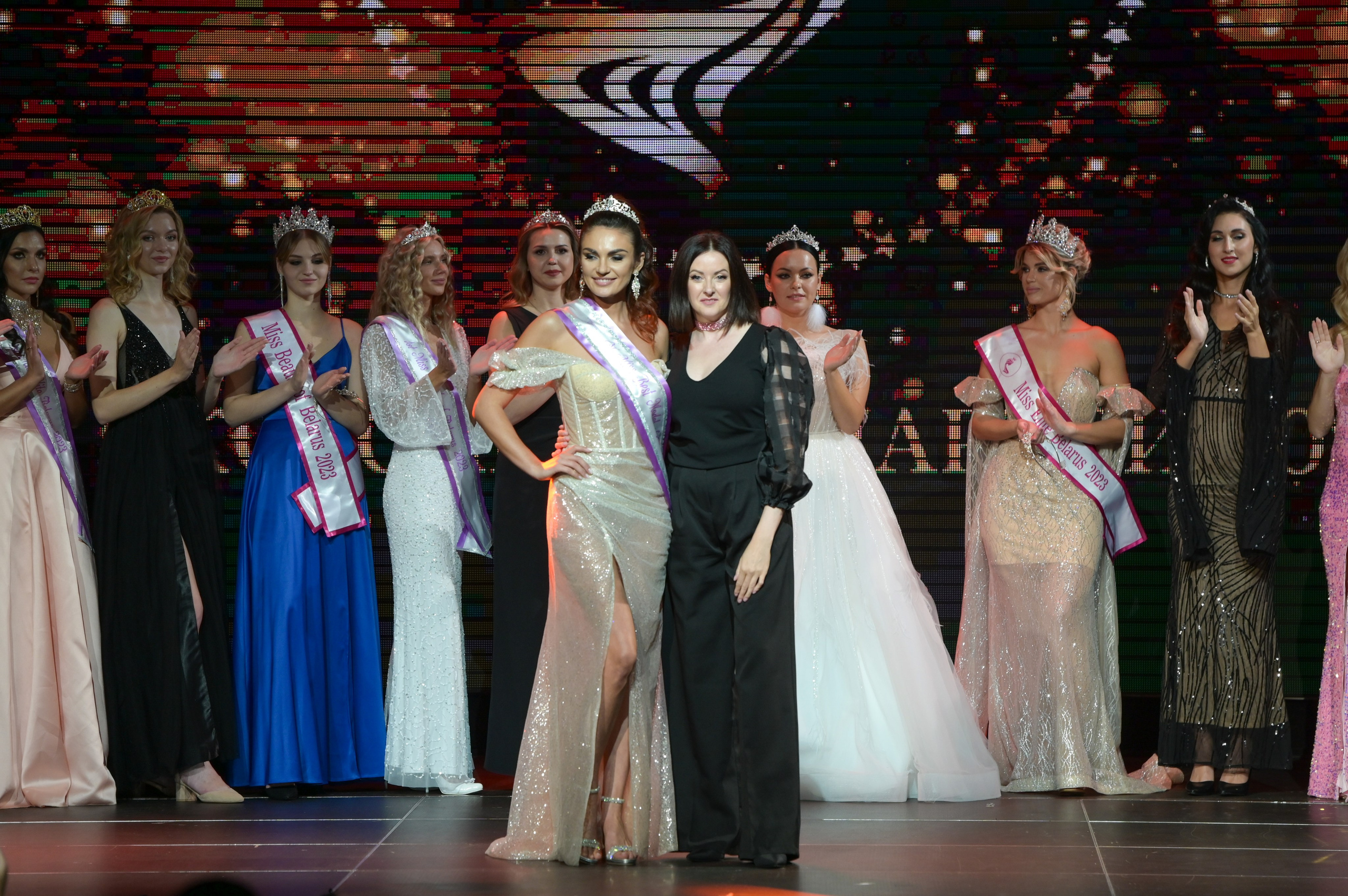 Фотографии с конкурса красоты. Фотоуслуги, услуги фотографа, фотографирование важных событий