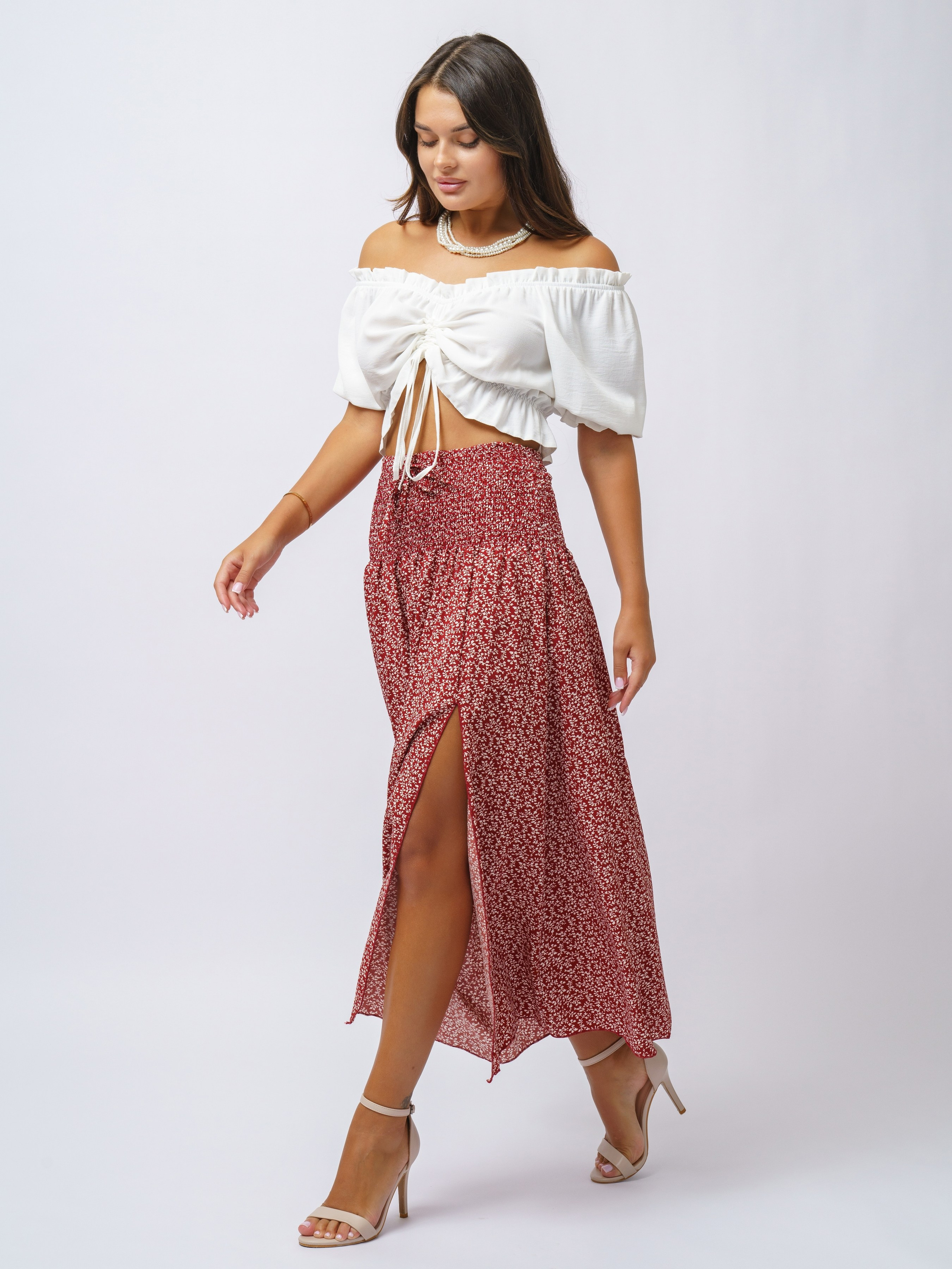 Юбки, модель Юлия. KED Production — продакшн из СПб. Создаём фото, видео и контент, который помогает брендам и селлерам продавать больше