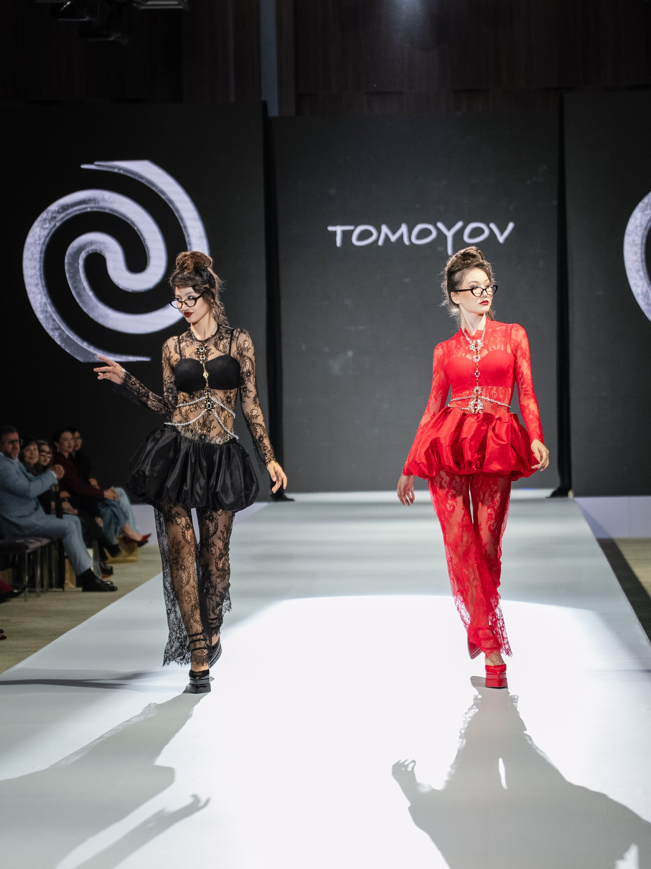 Eurasia Fashion Week Tomoyov. Сайт Алматинского НЮ АРТ, будуар и фэшн фотографа Дениса Карпенко