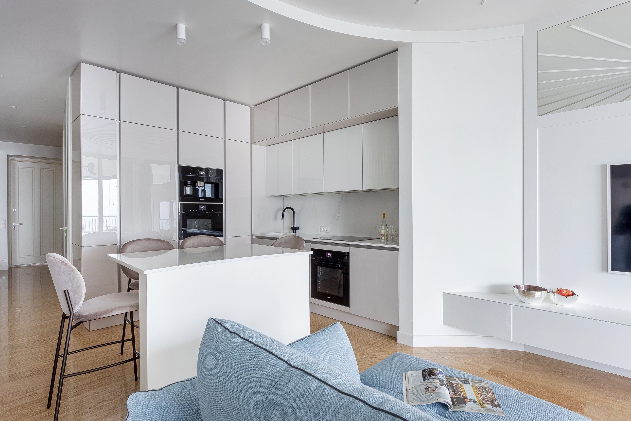 Photography with designers. Interior photographer Vitalii in Portland and Vancouver