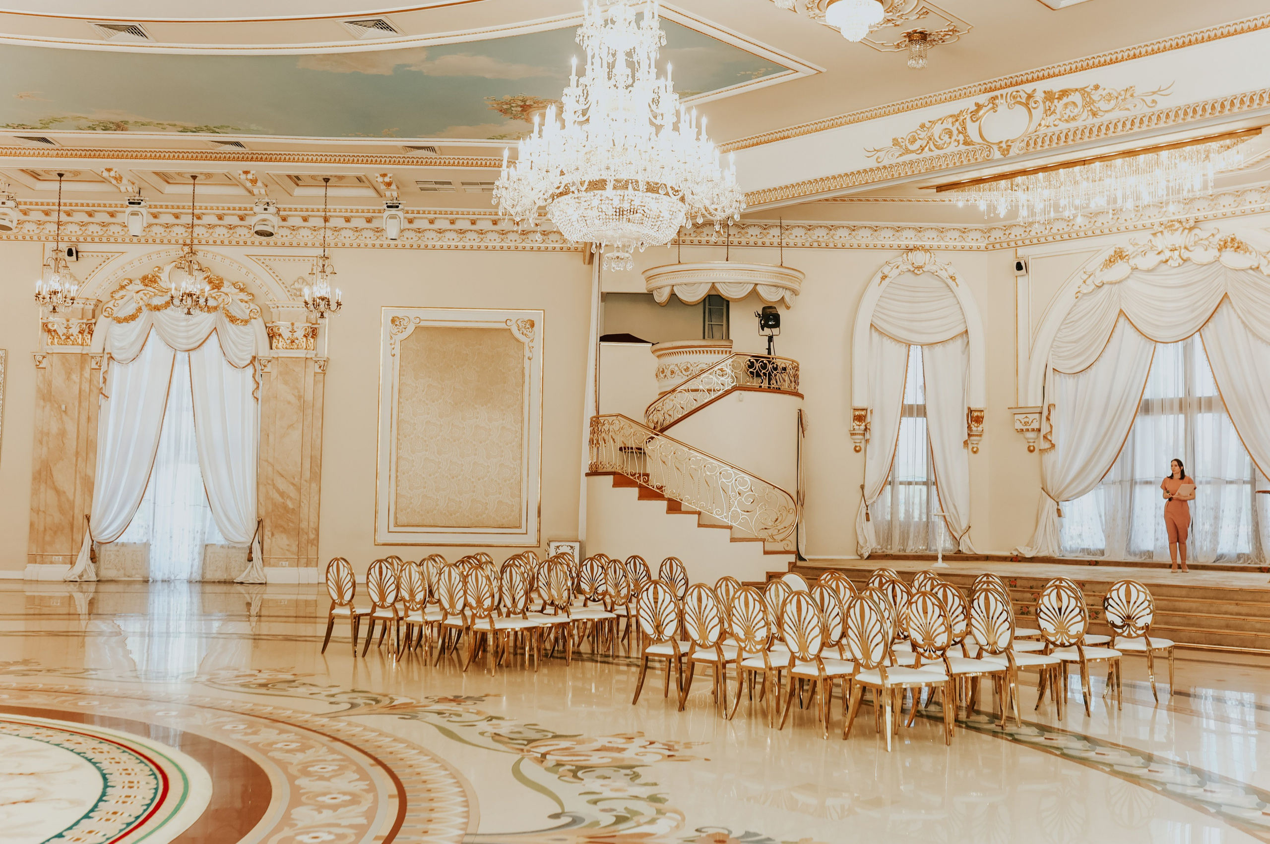 Дом торжеств «Safisa», прогулка. Визуал для эспертов и блогеров