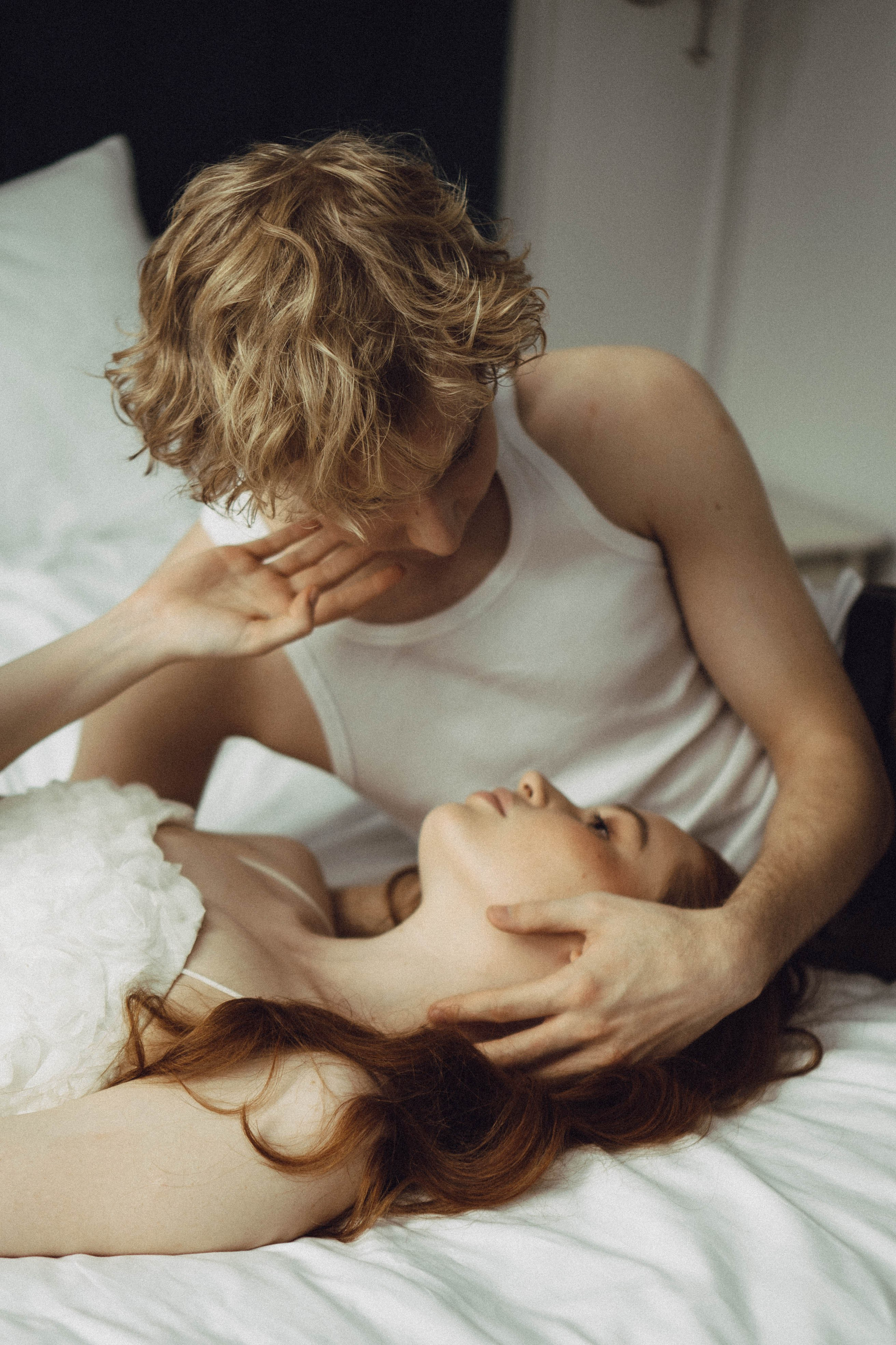 СВАДЕБНАЯ СЬЕМКА В ОТЕЛЕ. СБОРЫ ЖЕНИХА И НЕВЕСТЫ И ТАКЖЕ ТОР И ПОДГОТОВКА К ПРОГУЛКЕ. Профессиональный фотограф, Санкт-Петербург — Виктория Богомолова