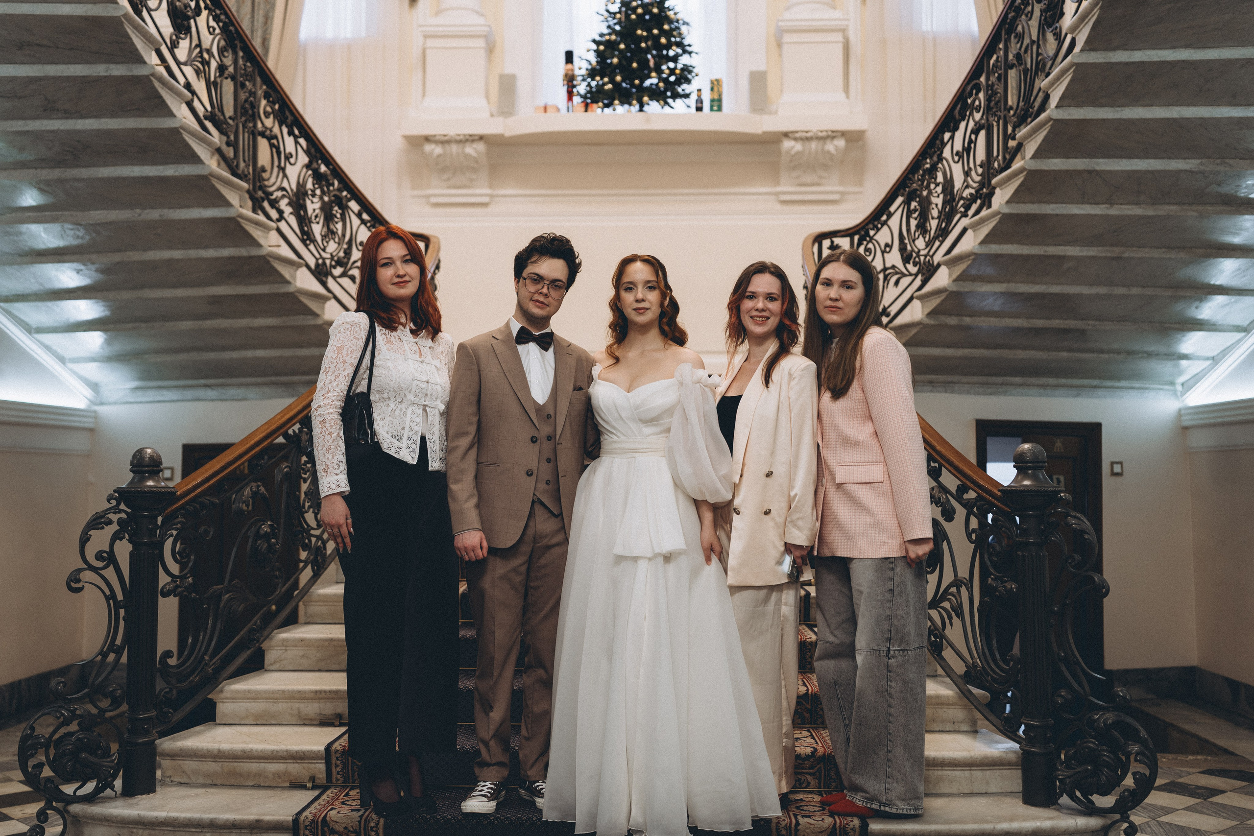 СВАДЕБНАЯ СЬЕМКА ВО ВТОРОМ ДВОРЦЕ С ГОСТЯМИ И ПРОГУЛКА В ТАВРИЧЕСКОМ САДУ. Профессиональный фотограф, Санкт-Петербург — Виктория Богомолова