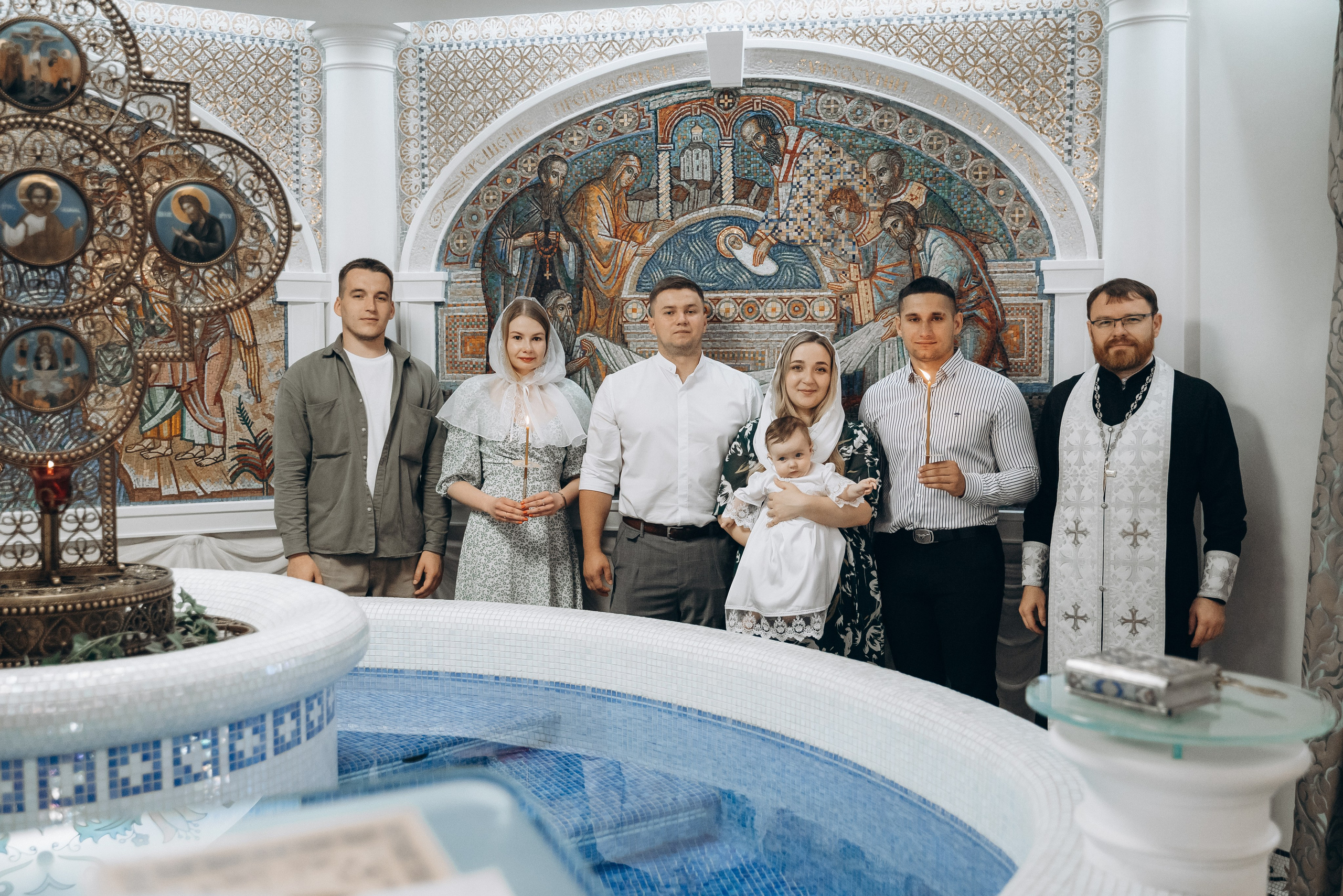 Крещение Варюши (Храм Святой Живоначальной Троицы). Семейный фотограф в Минске Дарья Дреко