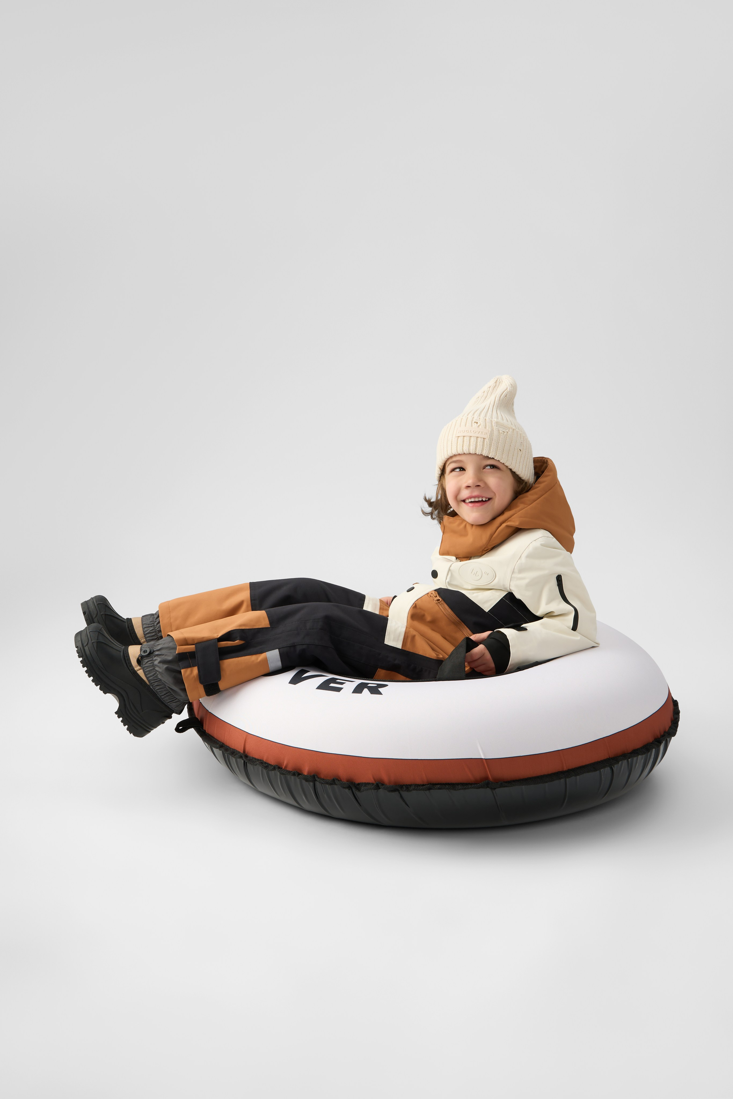 "Профессиональная детская фотосъемка для семейных портретов и воспоминаний""Высококачественная детская съемка новорожденных и малышей в студии""Рекламная детская фотосъемка для альбомов и подарков""Студийная детская съемка с креативными декорациями и позами""Коммерческая детская фотосъемка для маркетинга детских товаров""Фотография детской съемки с акцентом на эмоции и улыбки""Семейная детская съемка для портфолио и социальных сетей""Профессиональная детская фотосъемка с мягким освещением""Рекламные фото детской съемки для сайтов и брошюр""Высокоточная детская съемка для воспоминаний и презентаций""Детская фотосъемка высокого разрешения для семейных альбомов""Коммерческая детская съемка с фокусом на радость и развитие""Студийная фотосъемка детской съемки для брендов и маркетинга""Фотографии детской съемки для подарков и увеличения клиентов""Профессиональная детская съемка для каталогов и семейных историй" "Профессиональная каталожная фотосъемка товаров для e-commerce и интернет-магазинов""Высококачественная каталожная съемка одежды и аксессуаров с белым фоном""Рекламная каталожная фотосъемка для маркетинга продуктов и брендов""Студийная каталожная съемка с детальной проработкой текстур и материалов""Коммерческая каталожная фотосъемка для каталогов и онлайн-платформ""Фотография каталожной съемки с акцентом на дизайн и презентацию товаров""Предметная каталожная съемка для увеличения продаж в e-commerce""Профессиональная каталожная фотосъемка с использованием студийного освещения""Рекламные фото каталожной съемки для сайтов и социальных сетей""Высокоточная каталожная съемка товаров для презентаций и брошюр""Каталожная фотосъемка высокого разрешения для онлайн-магазинов""Коммерческая каталожная съемка с фокусом на качество и детализацию""Студийная каталожная фотосъемка для брендов и ритейла""Фотографии каталожной съемки для маркетинговых кампаний""Профессиональная каталожная съемка для каталогов и увеличения конверсии"