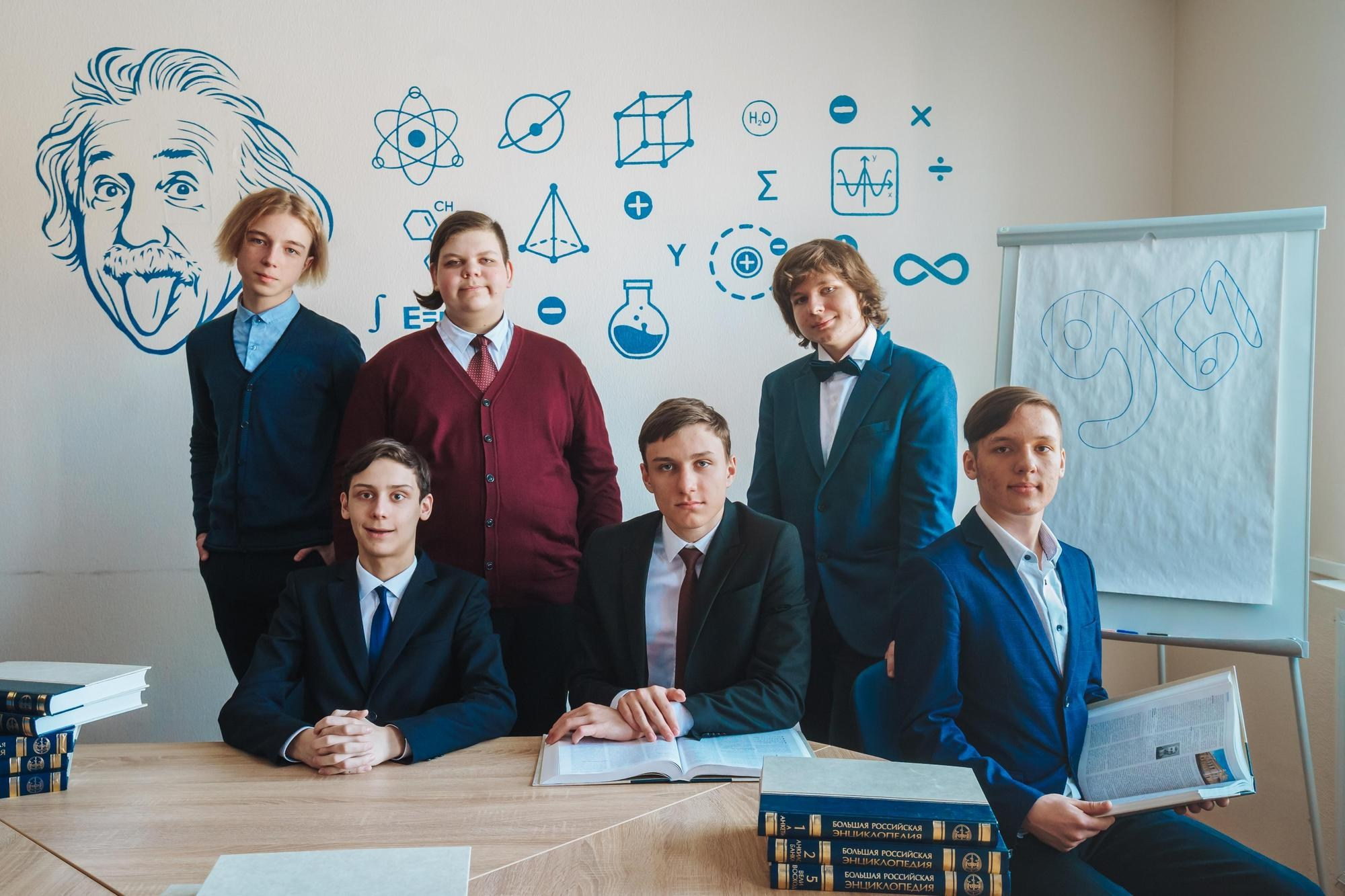 11 класс. КЛАСС | Выпускные альбомы в Нижневартовске