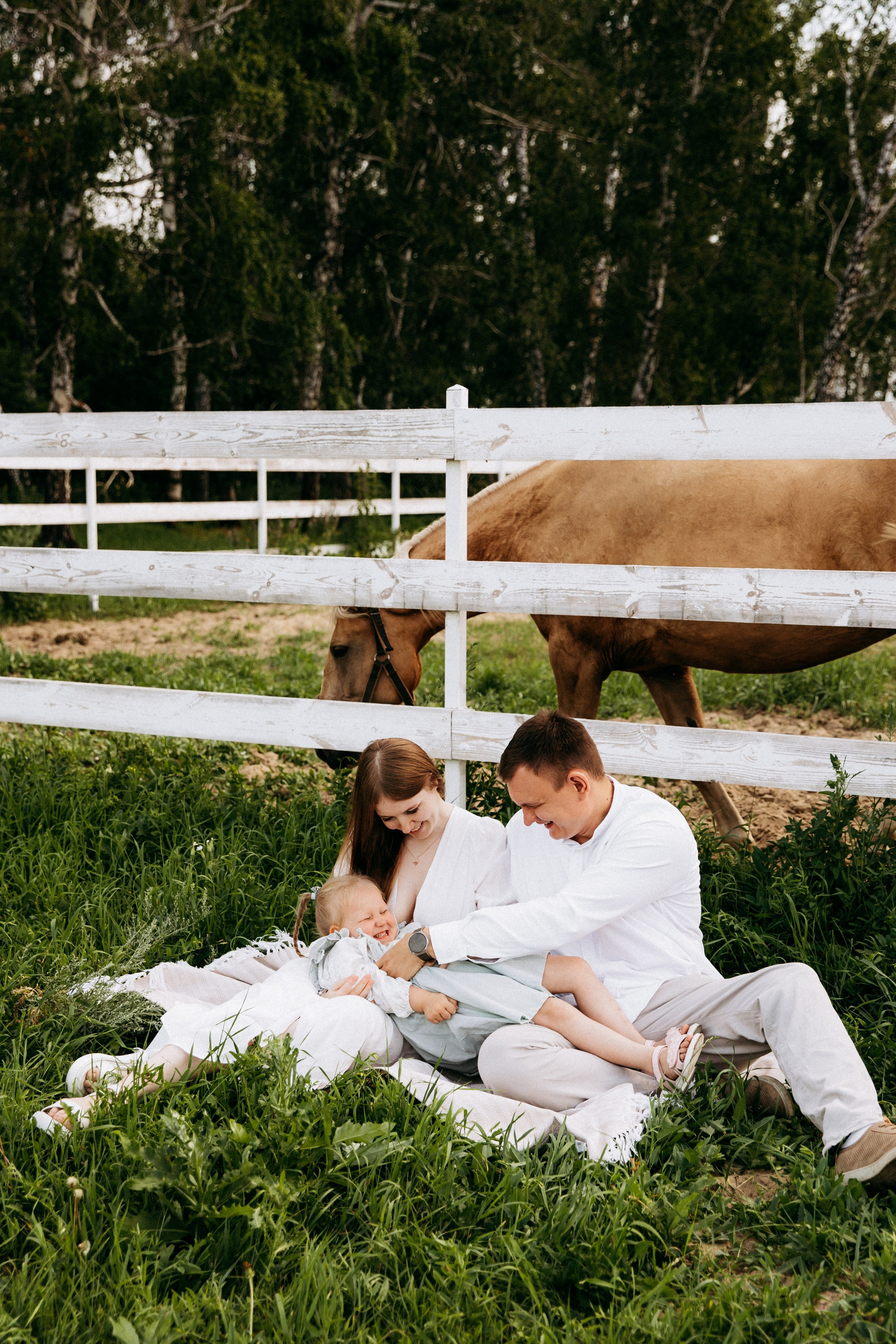 Мира и её семья. Главная