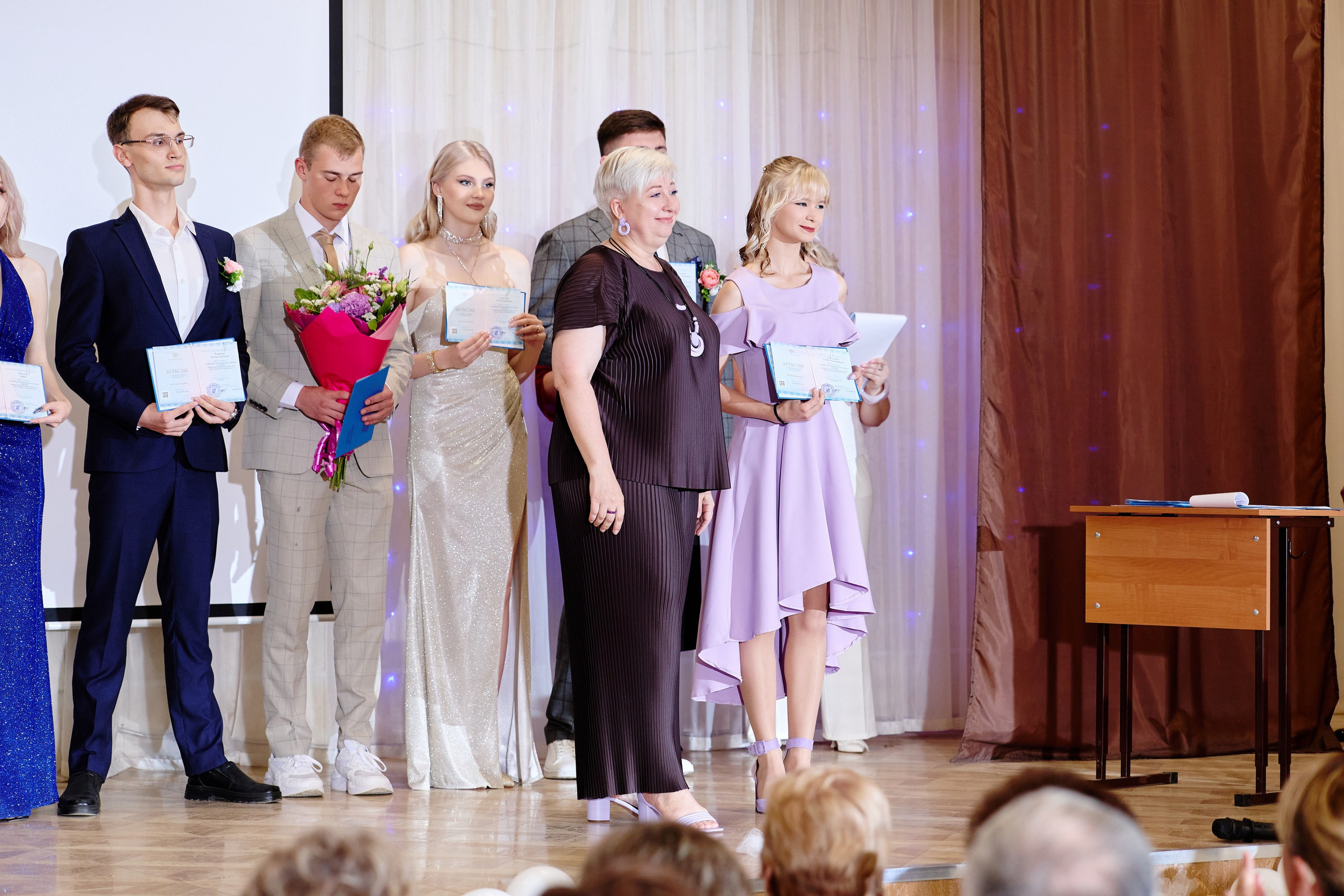 Выпускной 35 Сош. Фотограф Выпускные альбомы Таганрог Сергей Коробченко