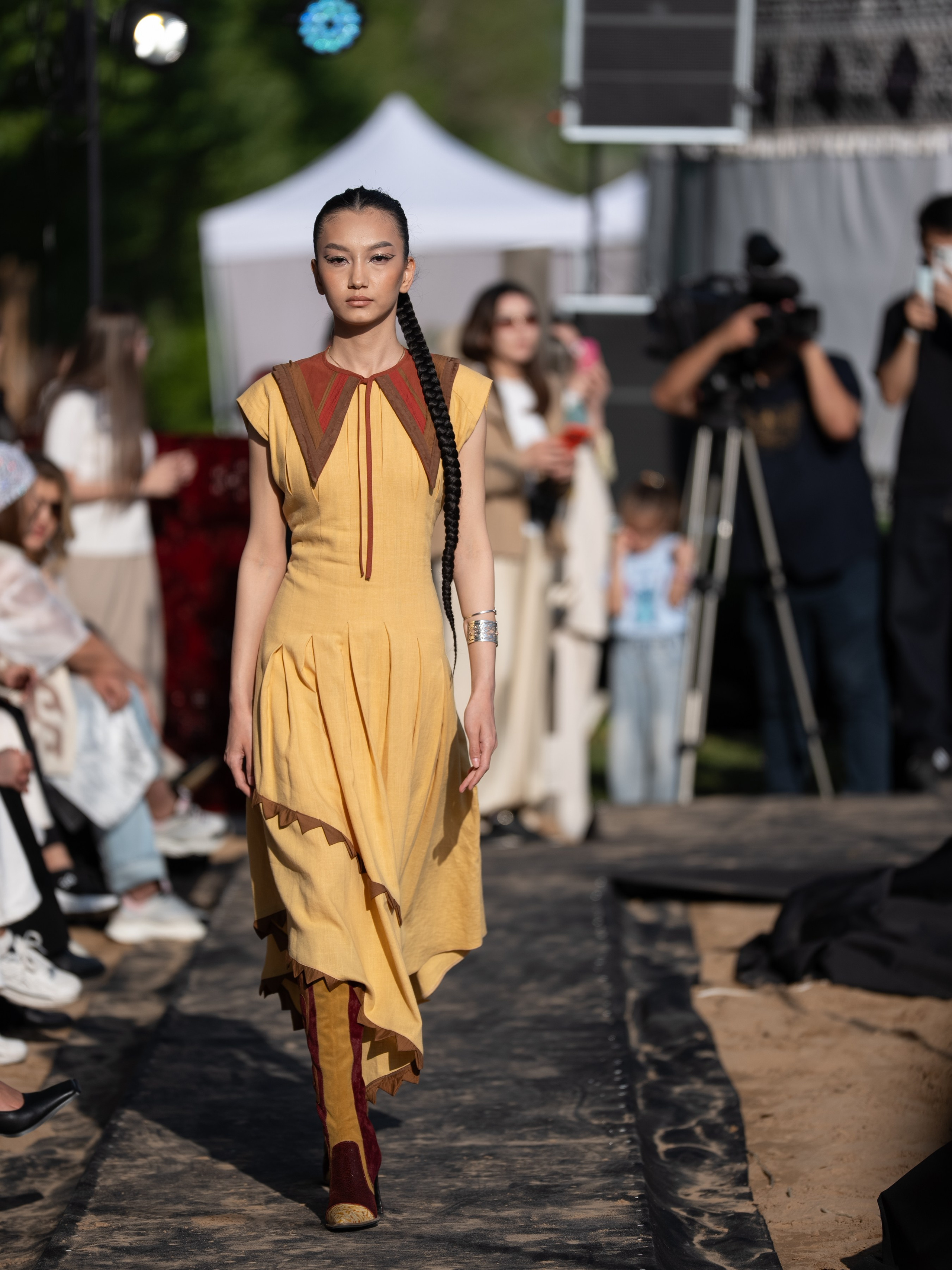 Designer Dariya Kuatzhan. Сайт Алматинского НЮ АРТ, будуар и фэшн фотографа Дениса Карпенко