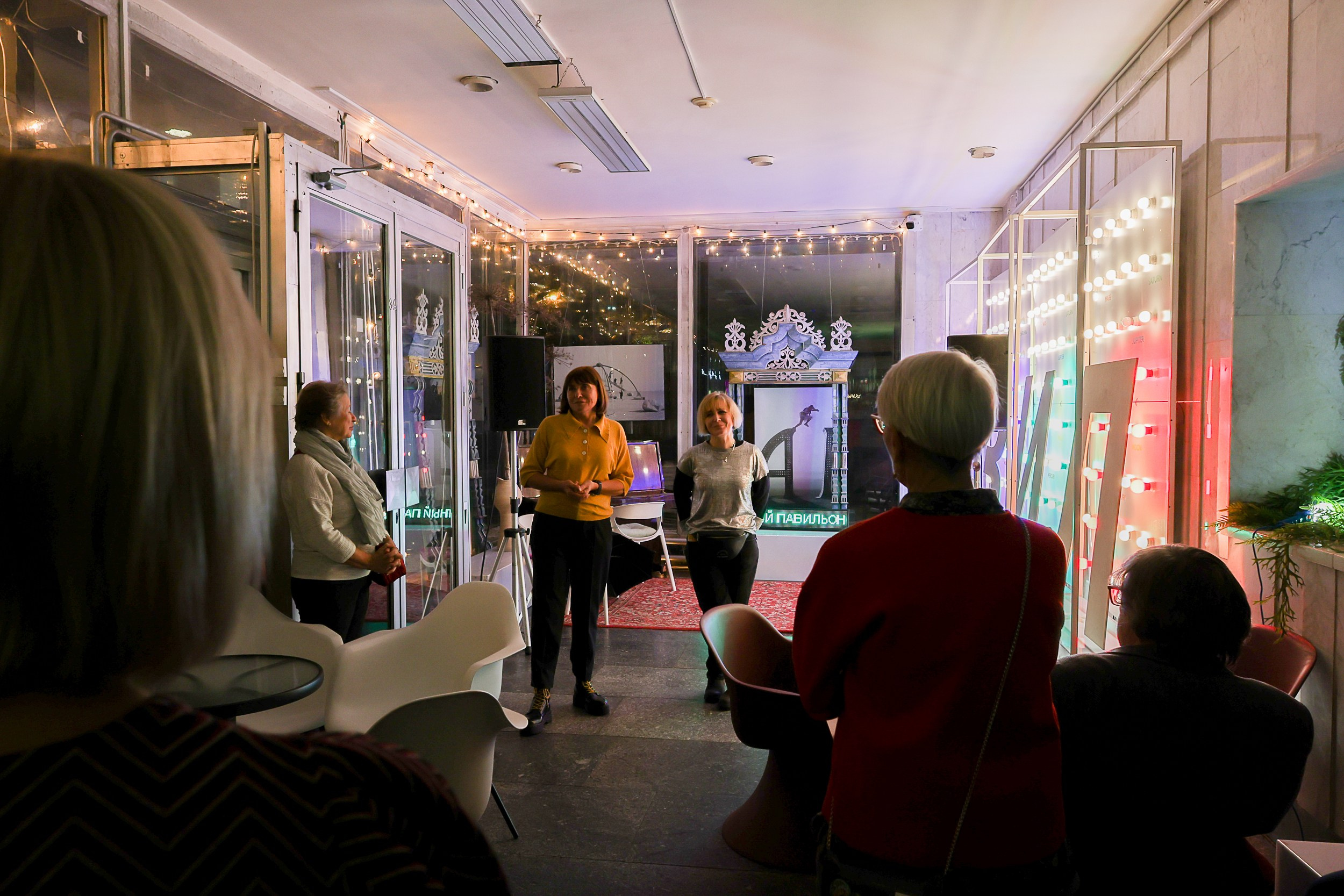 УРАВНЕНИЕ С НЕИЗВЕСТНЫМИ Фотовыставка Надежды Найденовой в КЦ ЗИЛ. Reportage, architectural, fine art photographer Lena Melnikova in Moscow