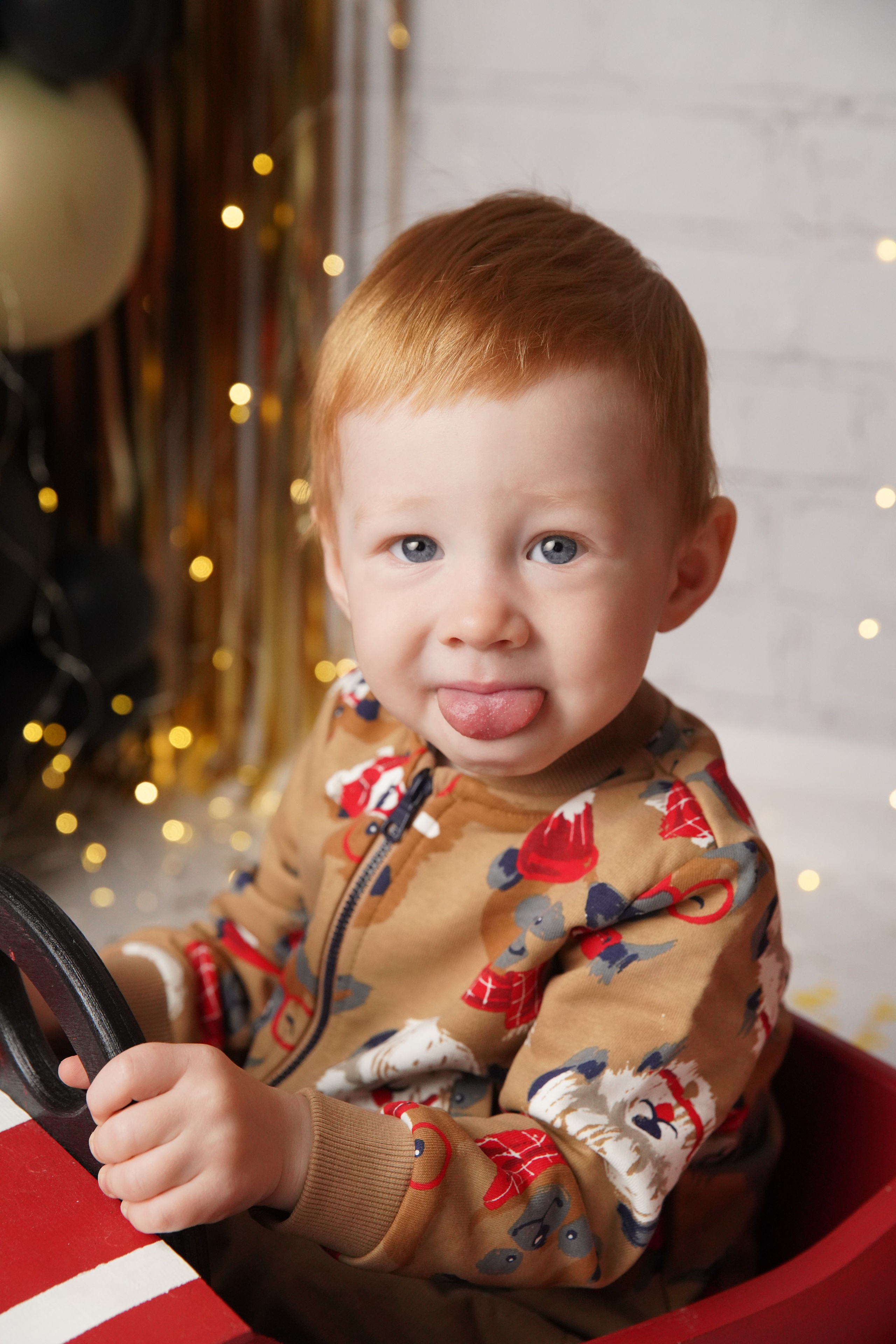 Машинка. Фотограф новорожденных. Семейный и детский фотограф в городе Сургуте