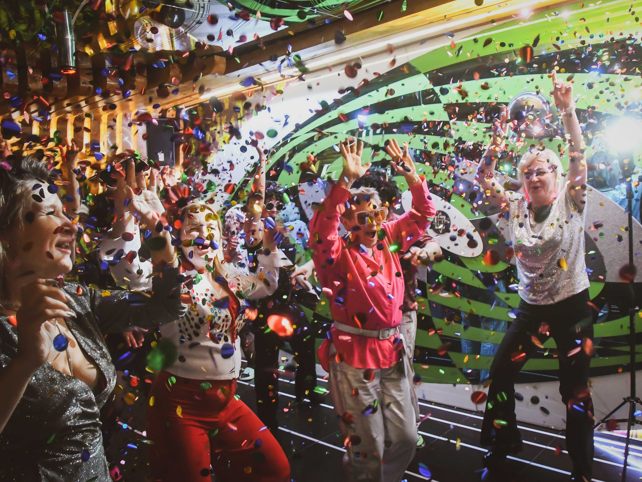 Свидетели дискотеки 80х. Репортажный и детский фотограф в Новосибирске