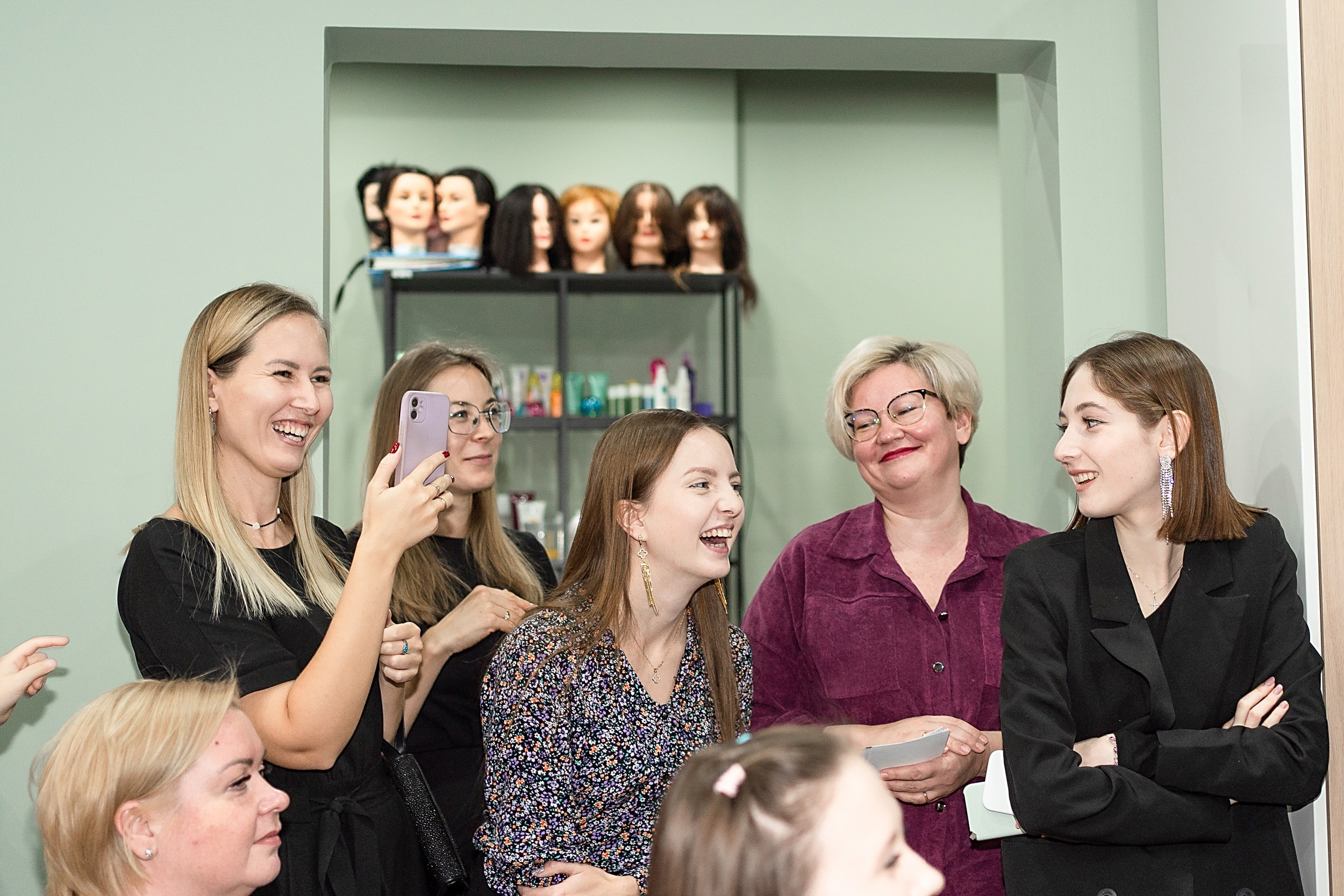 Академия цвета-салон красоты. Главная