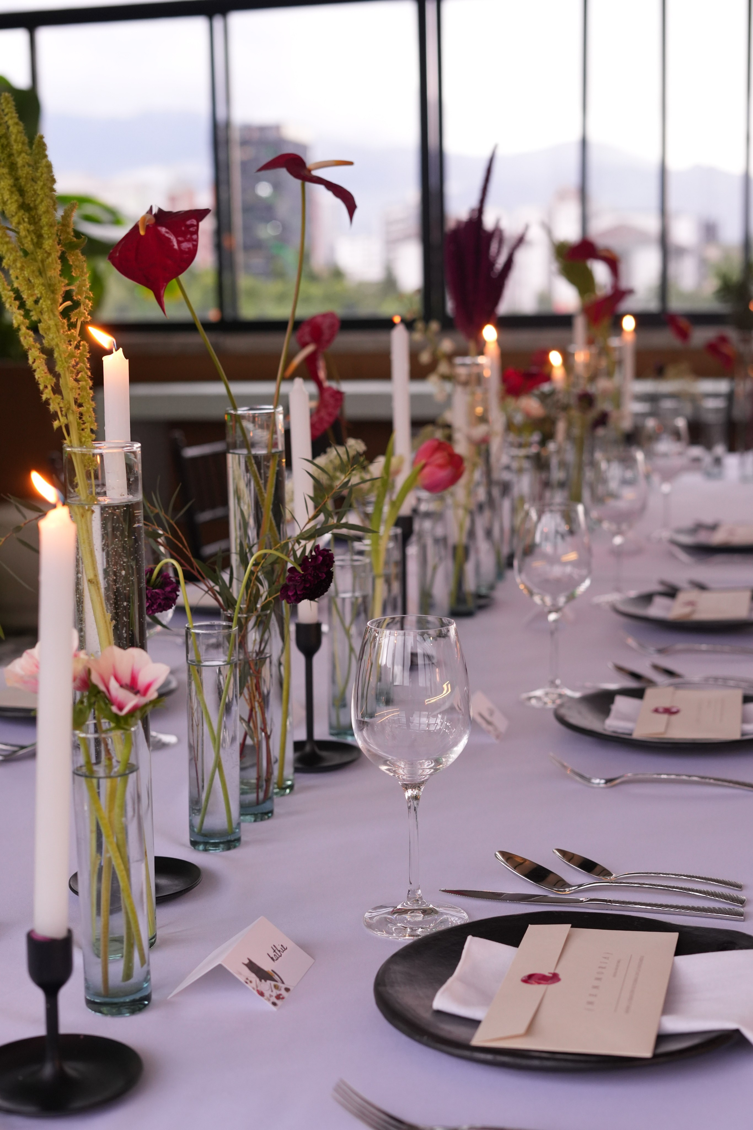 Olivia and Zack / 1 wedding day. Wedding Photographer in Barcelona and Medellin