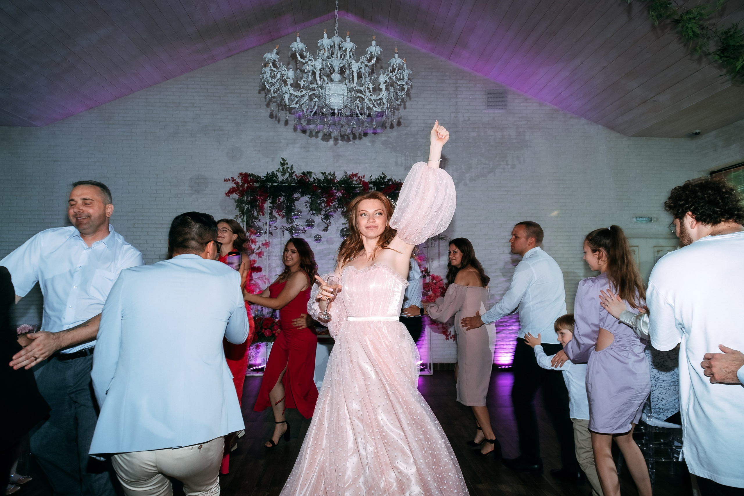 «С 1-го МЕДЛЯКА в лагере до 1-го ТАНЦА на свадьбе» — ЧАСТЬ 2. Свадебный фотограф Никита Росин | Смоленск, Москва, СПБ