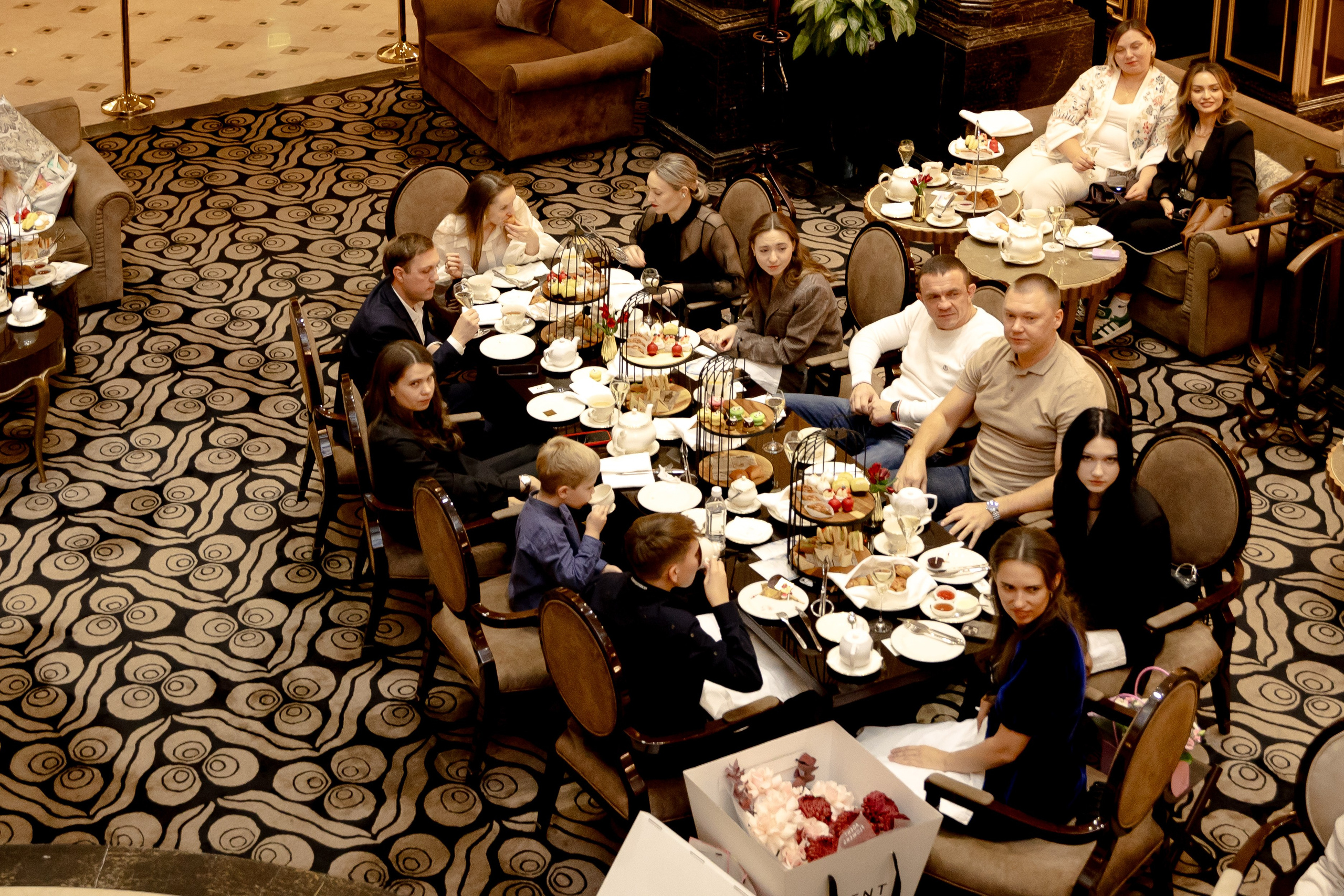 Чайная церемония в отеле «ST REGIS MOSCOW». Свадебный/Портретный фотограф снимаю в Москве