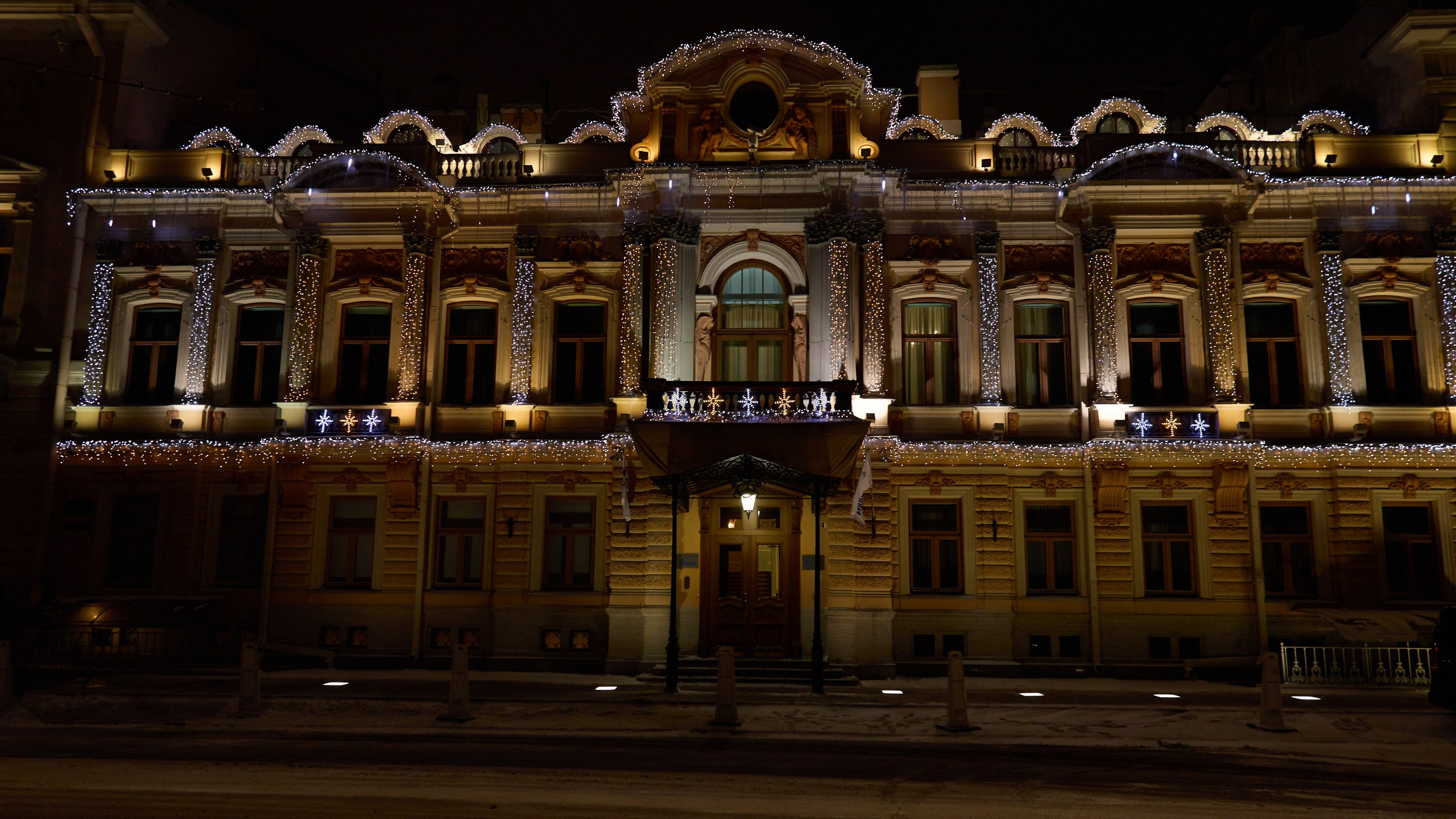 Рождество въ Санктъ-Петербургѣ. Фотографъ Сергѣевъ. Поймать мгновеніе