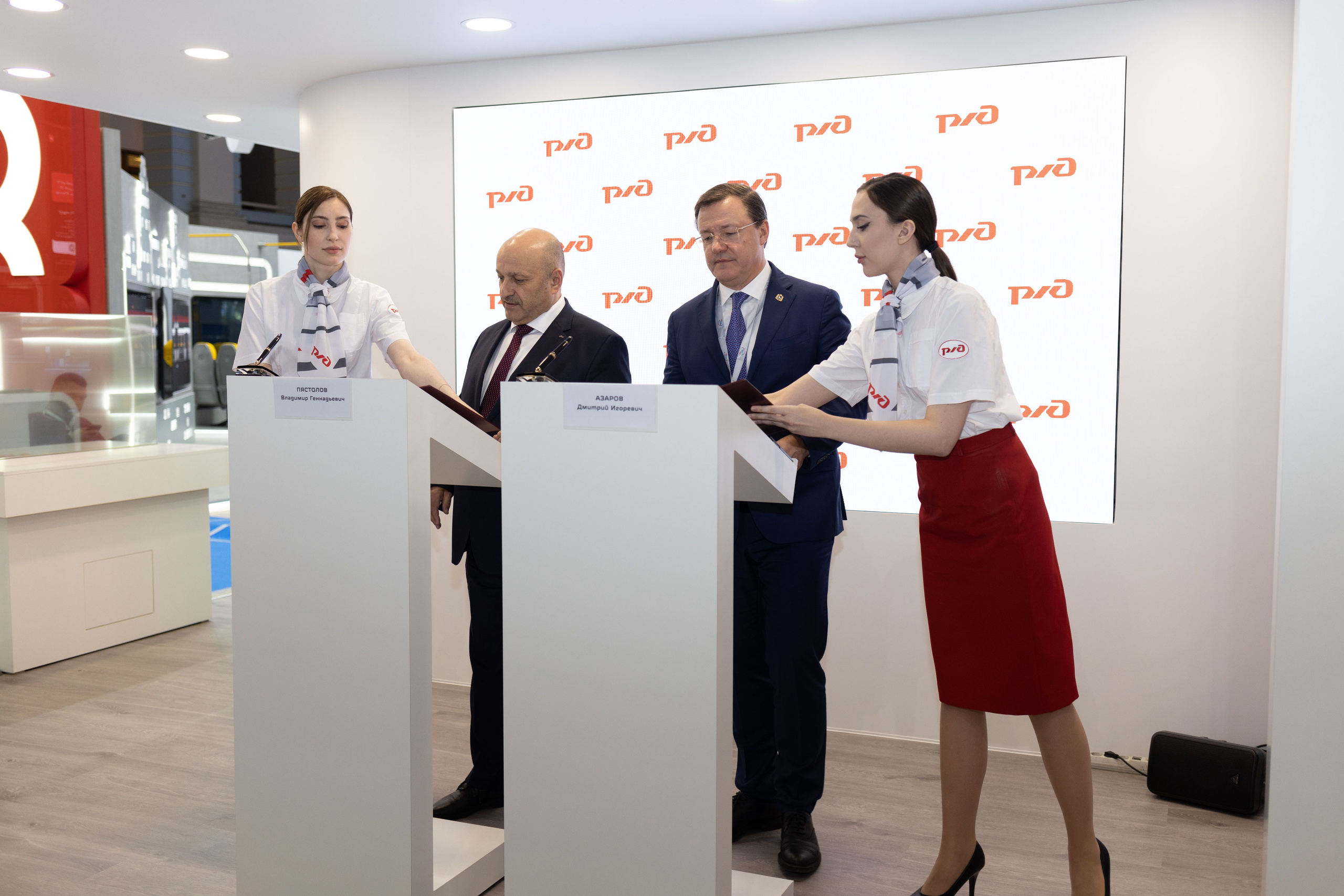 «Транспортная неделя». Свадебный фотограф Александра Попова