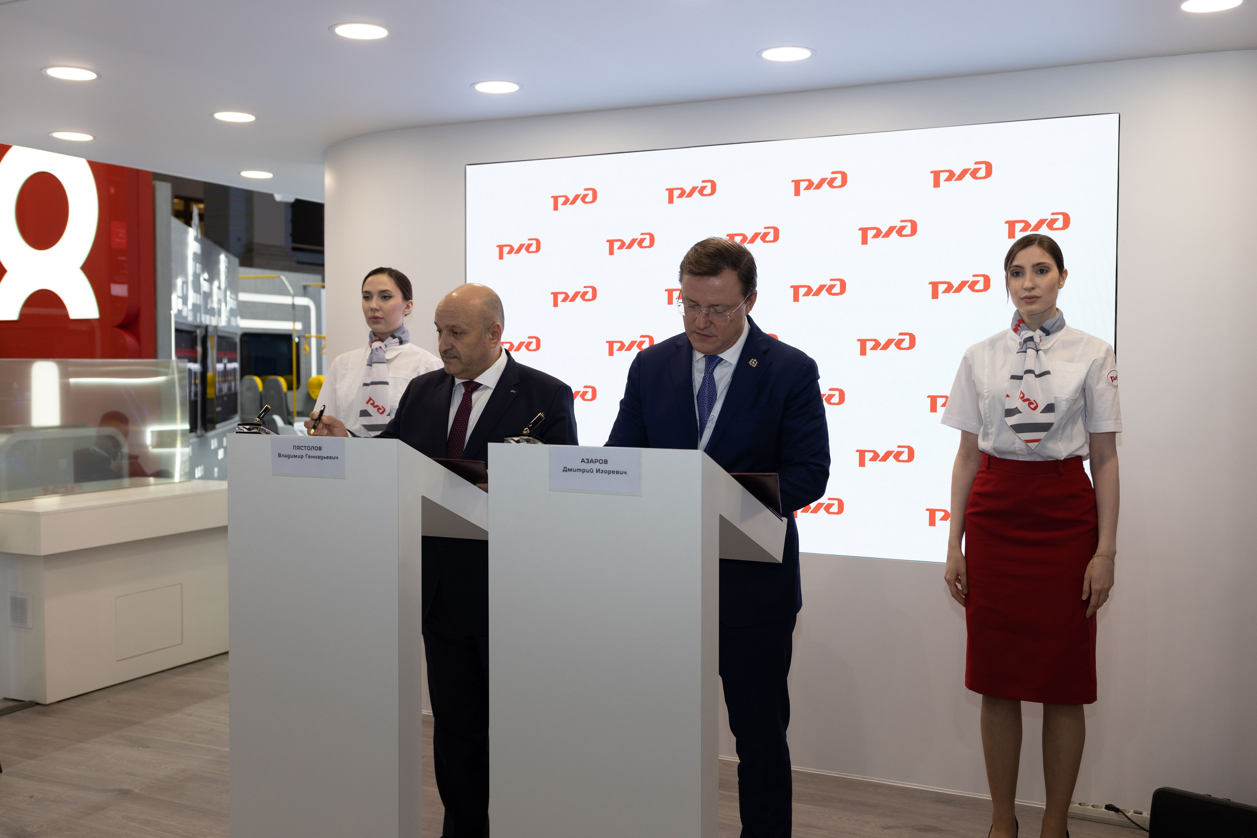 «Транспортная неделя». Свадебный фотограф Александра Попова