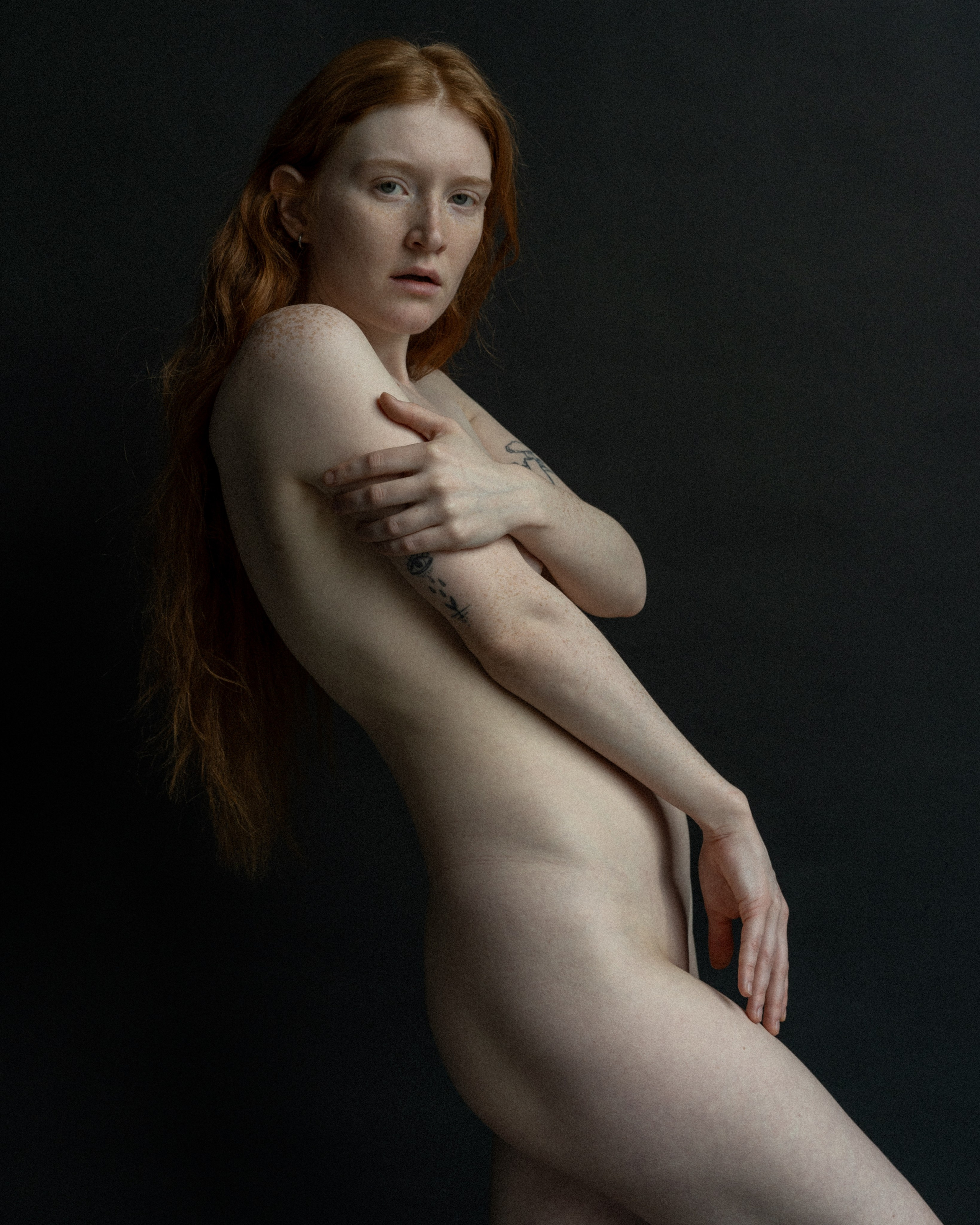 Съёмка ню в студии. Фотограф Елизавета Потешкина