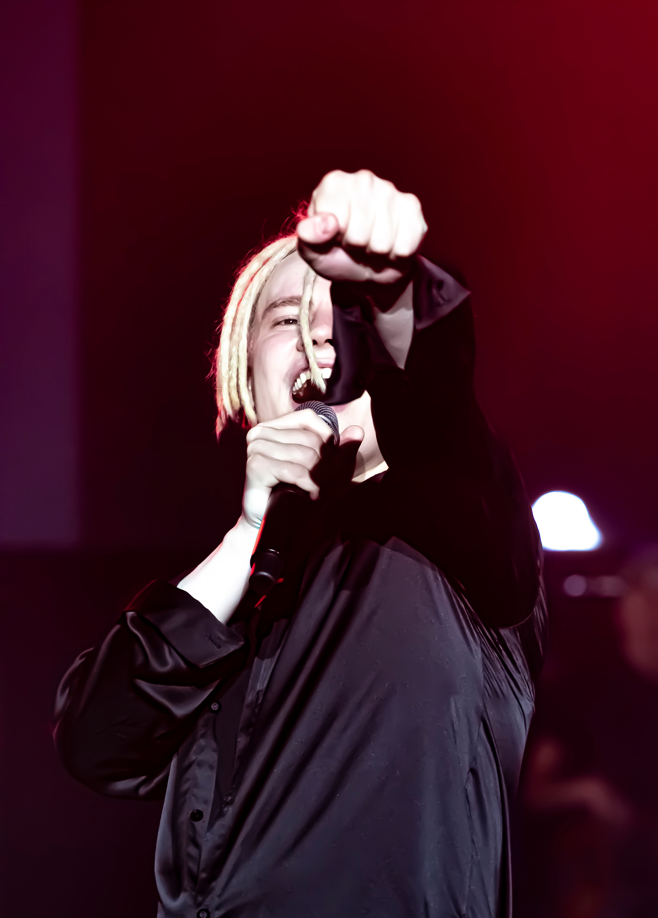 SHAMAN — 1 СОЛЬНИК В СОЧИ, ЗИМНИЙ ТЕАТР. Фотограф в Сочи Юрий Шептаев