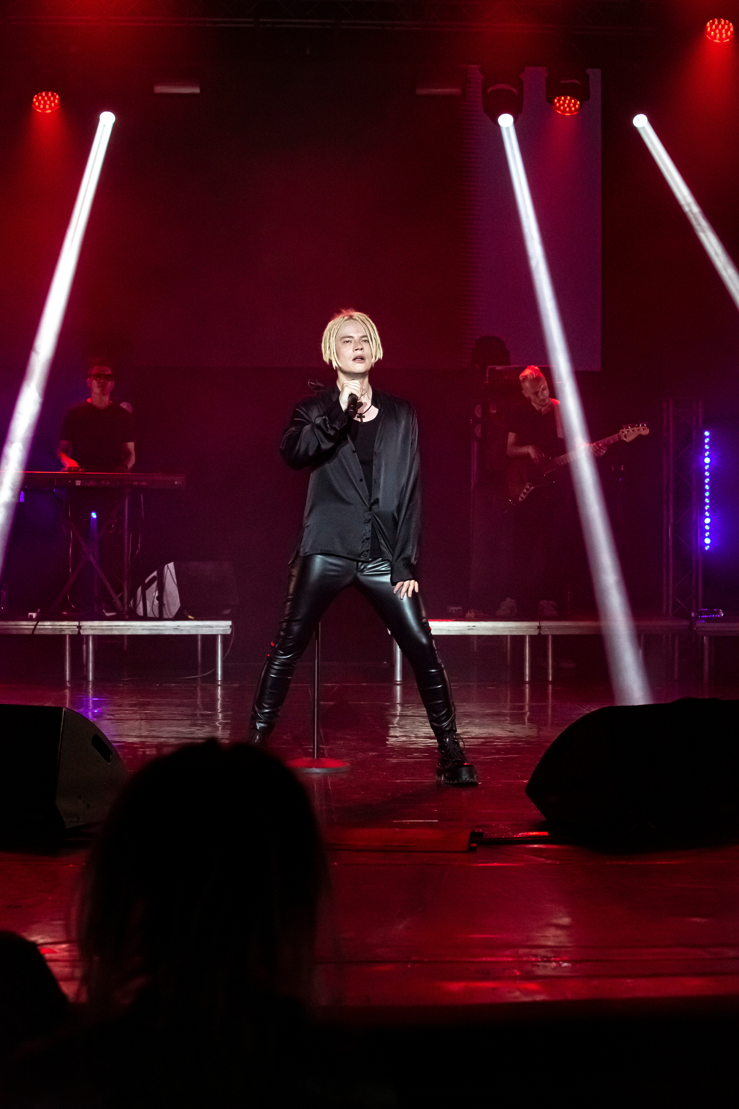 SHAMAN — 1 СОЛЬНИК В СОЧИ, ЗИМНИЙ ТЕАТР. Фотограф в Сочи Юрий Шептаев