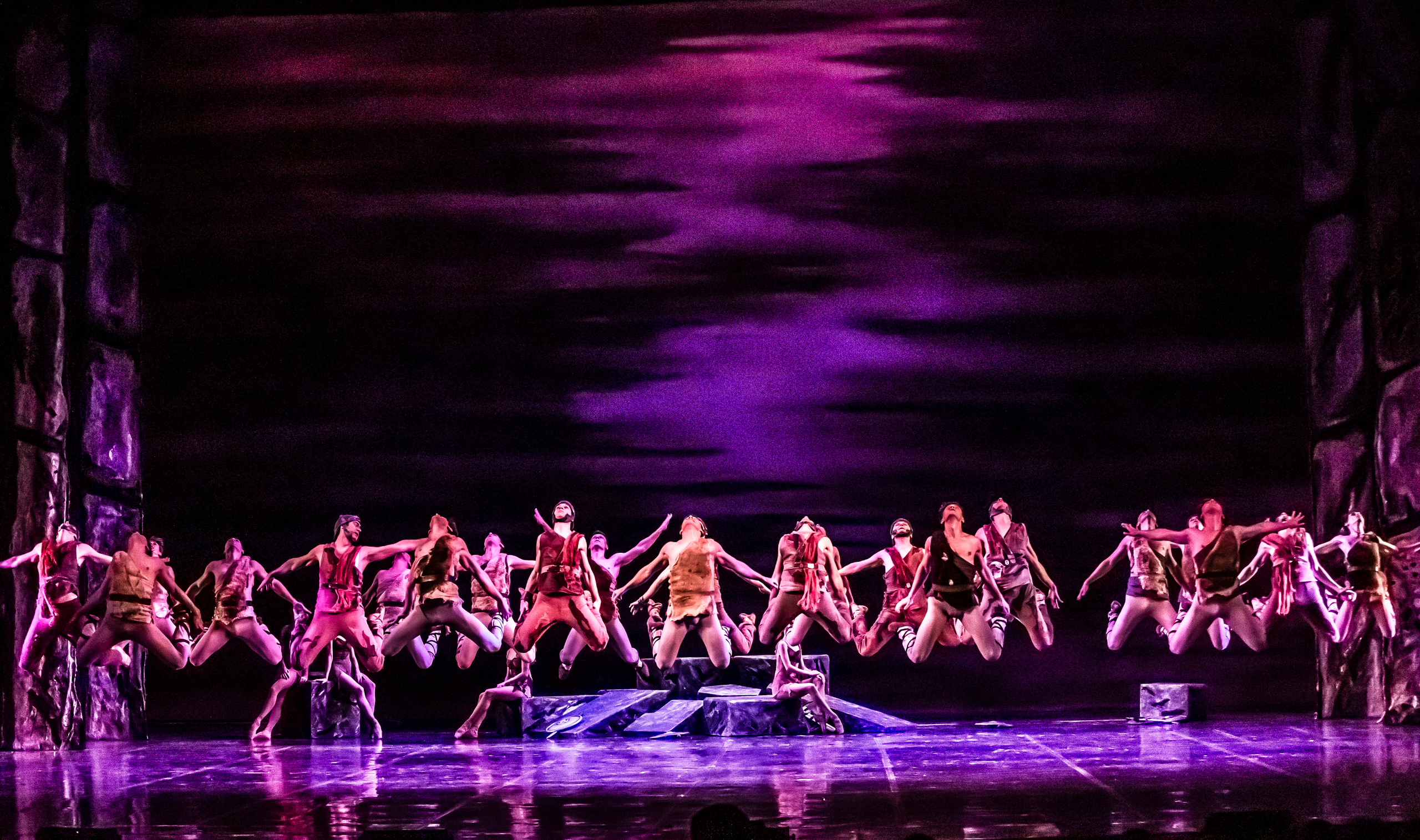 Балет Юрия Григоровича «Спартак» на сцене Зимнего театра г. Сочи. Фотограф в Сочи Юрий Шептаев