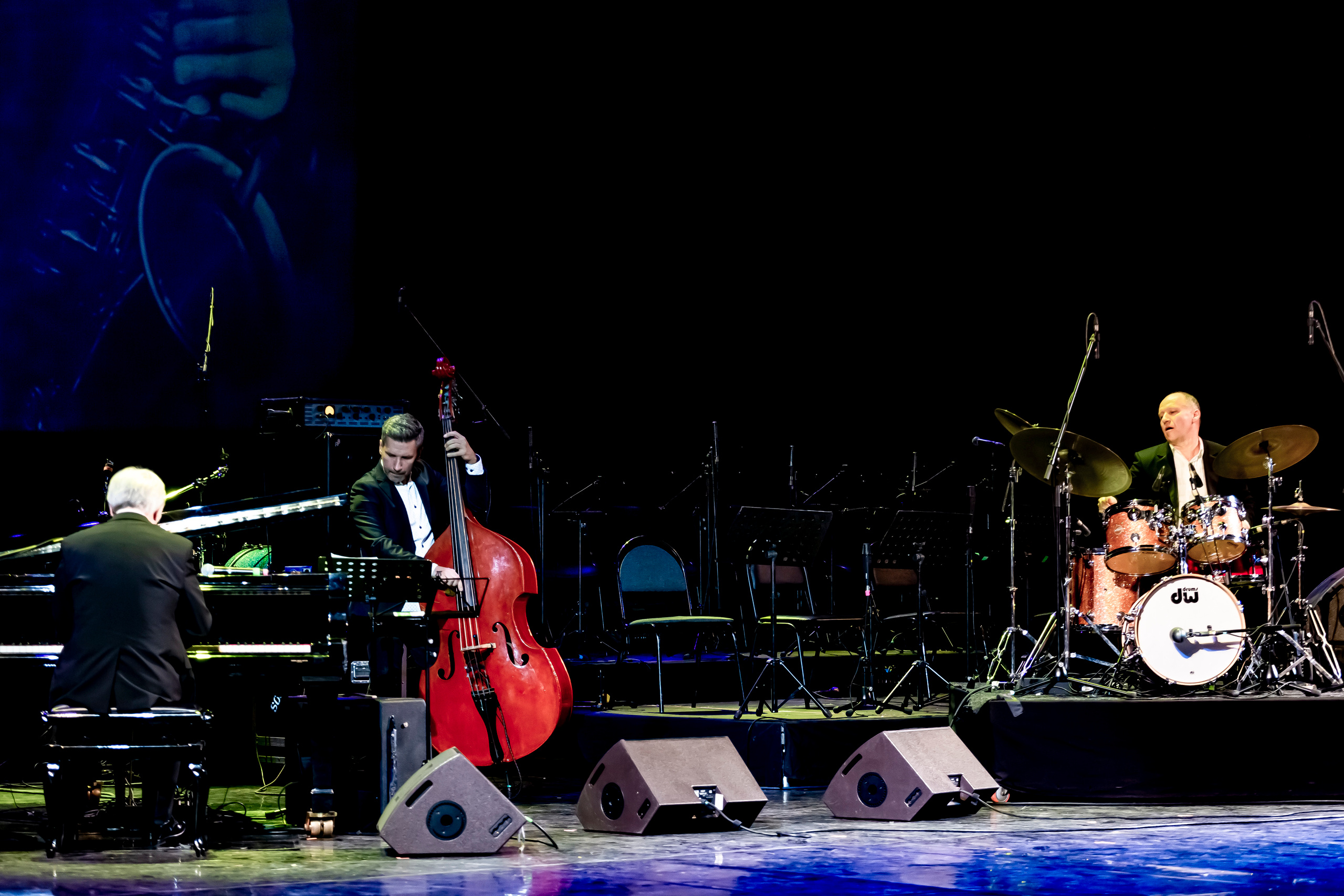 СТОЛЕТИЕ РУССКОГО ДЖАЗА галаконцерт в Зимнем театре г. Сочи. Фотограф в Сочи Юрий Шептаев
