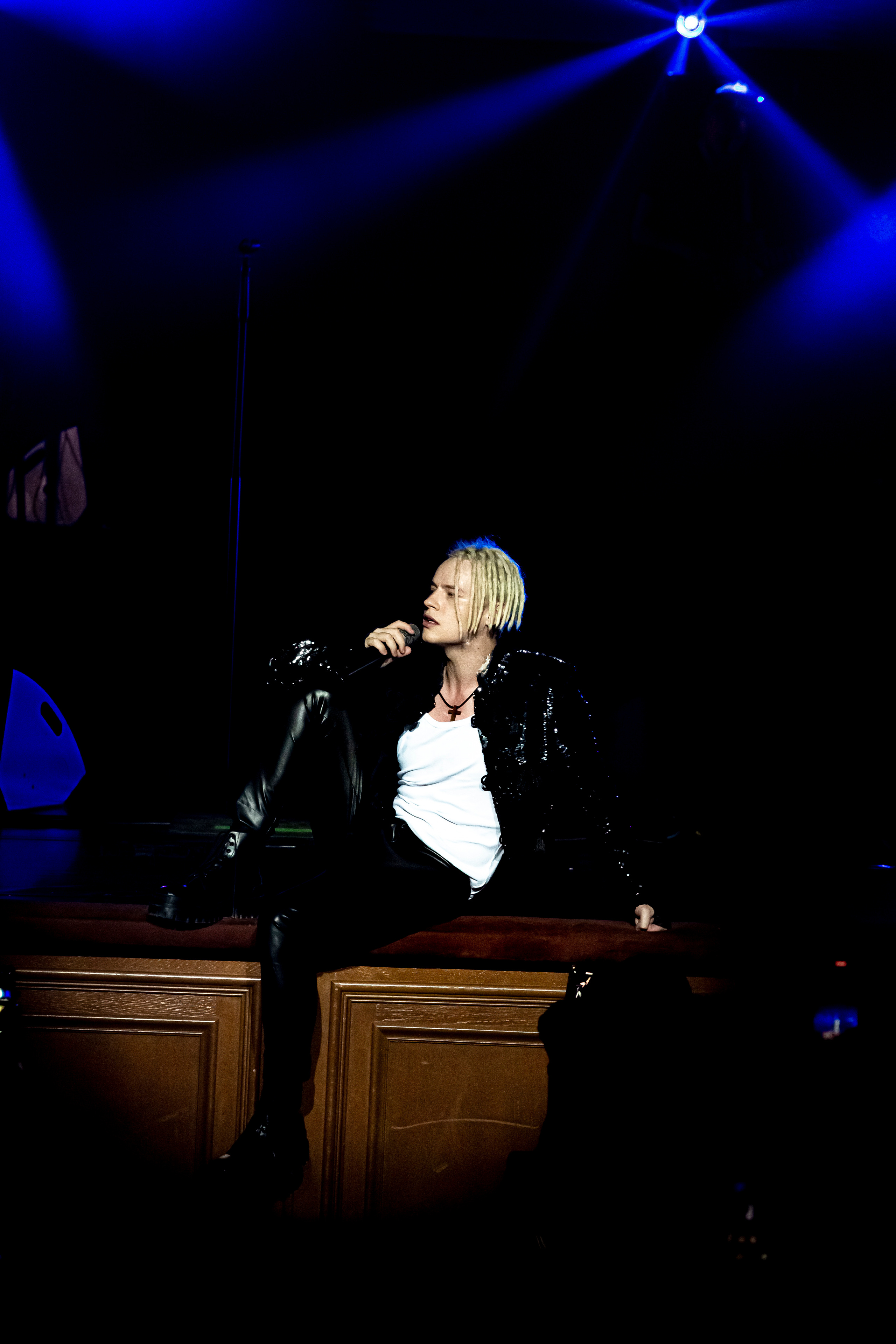 SHAMAN — 1 СОЛЬНИК В СОЧИ, ЗИМНИЙ ТЕАТР. Фотограф в Сочи Юрий Шептаев