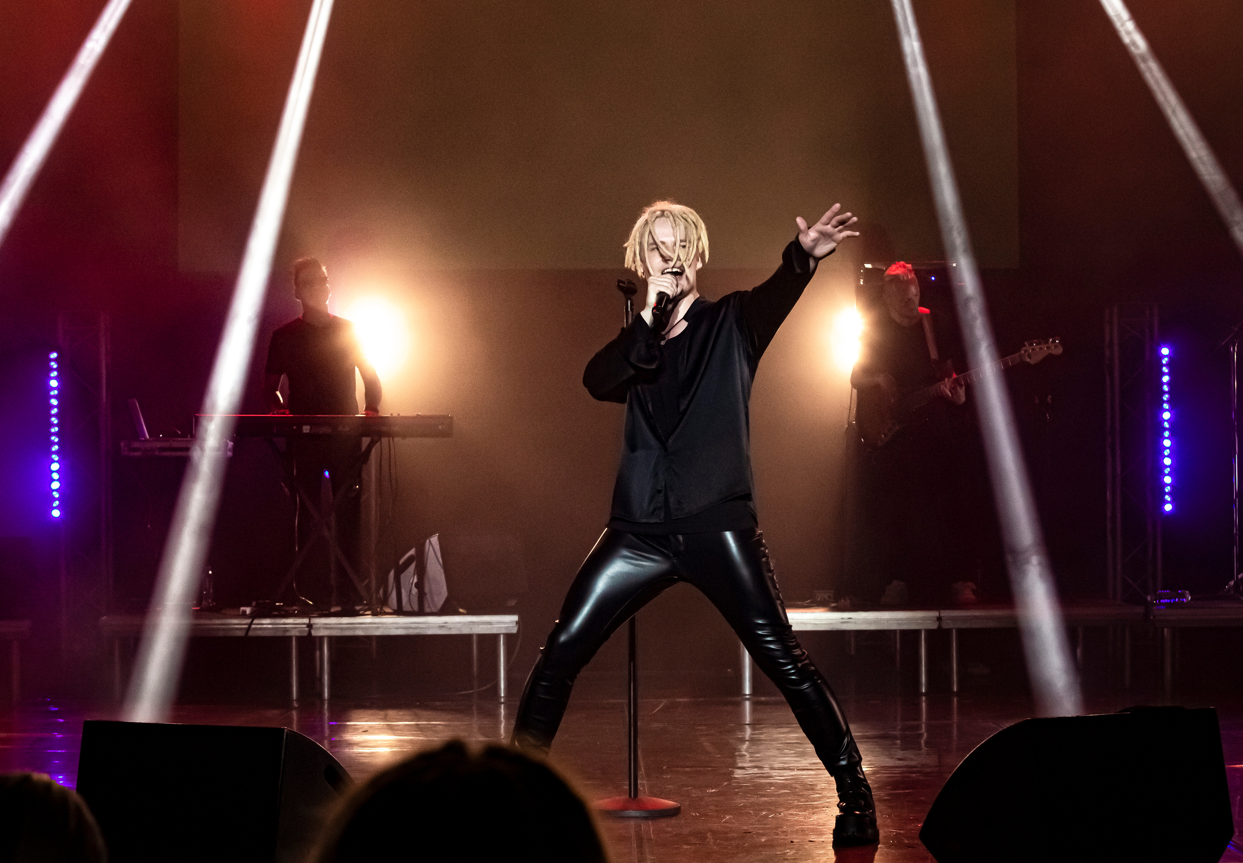 SHAMAN — 1 СОЛЬНИК В СОЧИ, ЗИМНИЙ ТЕАТР. Фотограф в Сочи Юрий Шептаев