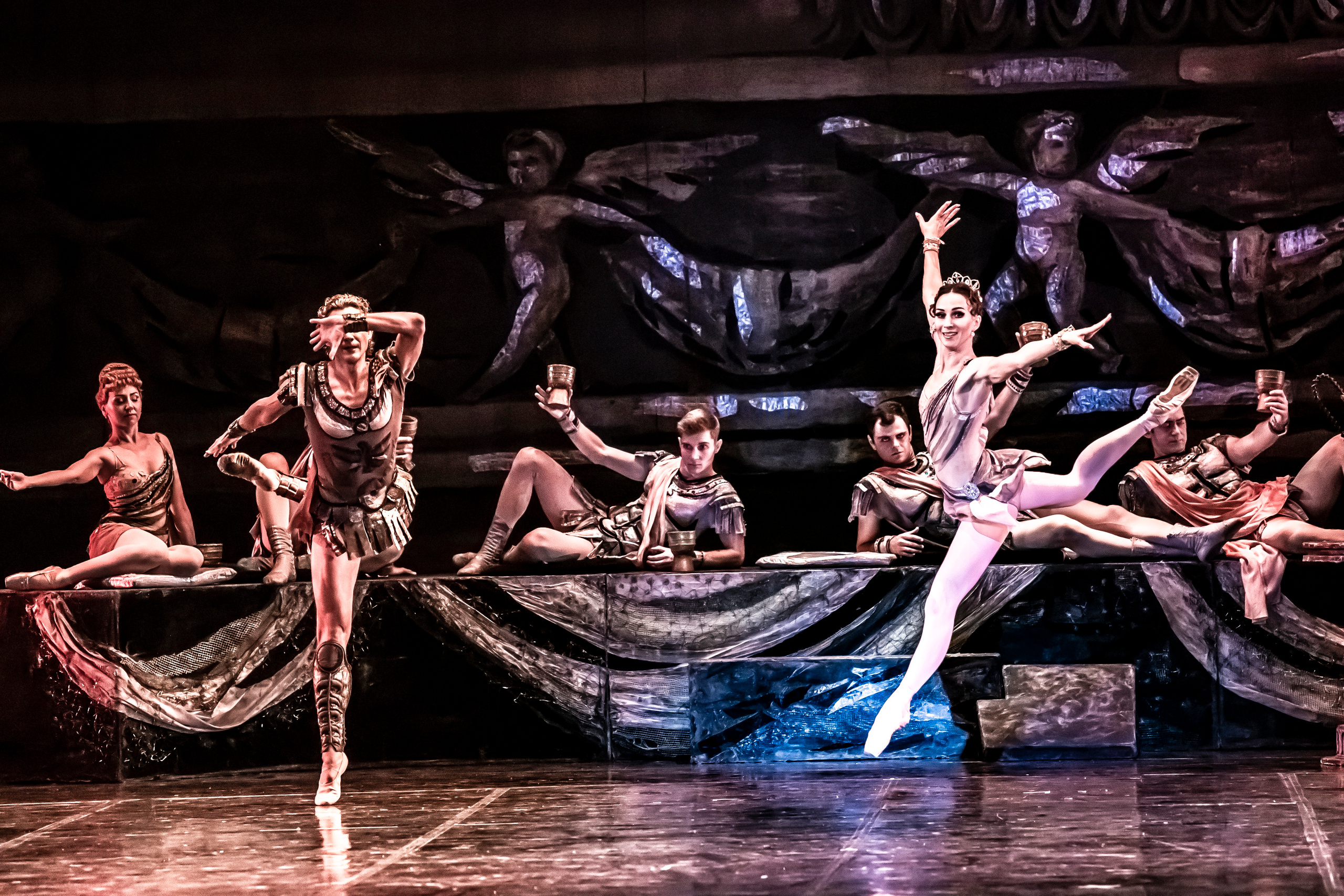 Балет Юрия Григоровича «Спартак» на сцене Зимнего театра г. Сочи. Фотограф в Сочи Юрий Шептаев