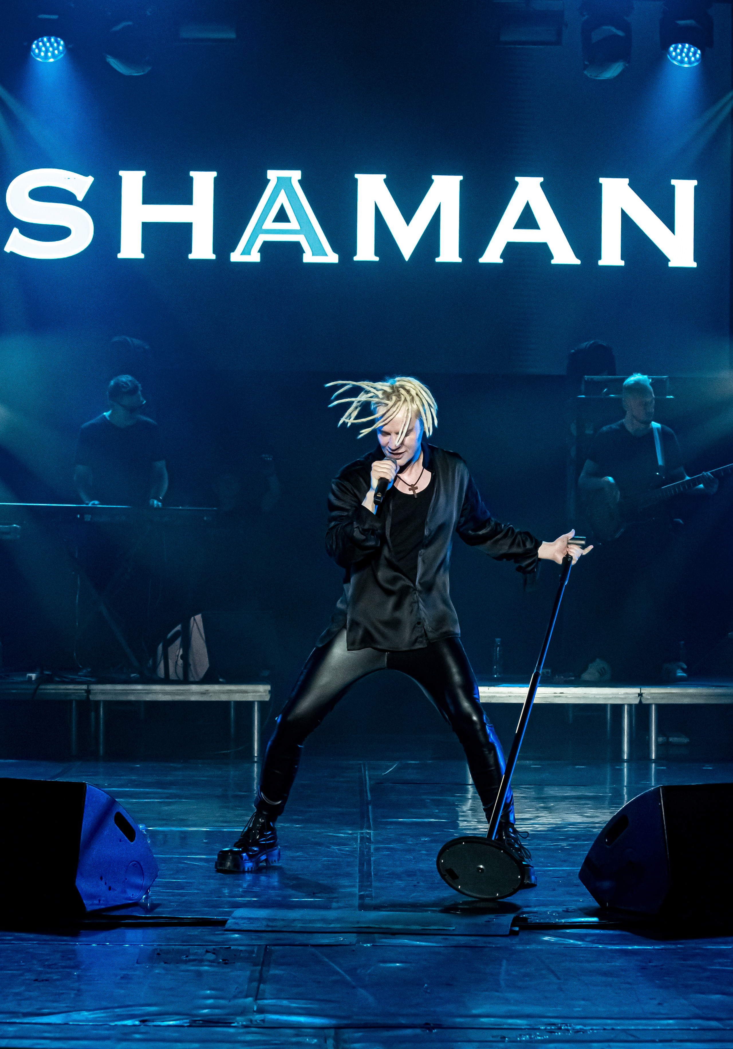 SHAMAN — 1 СОЛЬНИК В СОЧИ, ЗИМНИЙ ТЕАТР. Фотограф в Сочи Юрий Шептаев