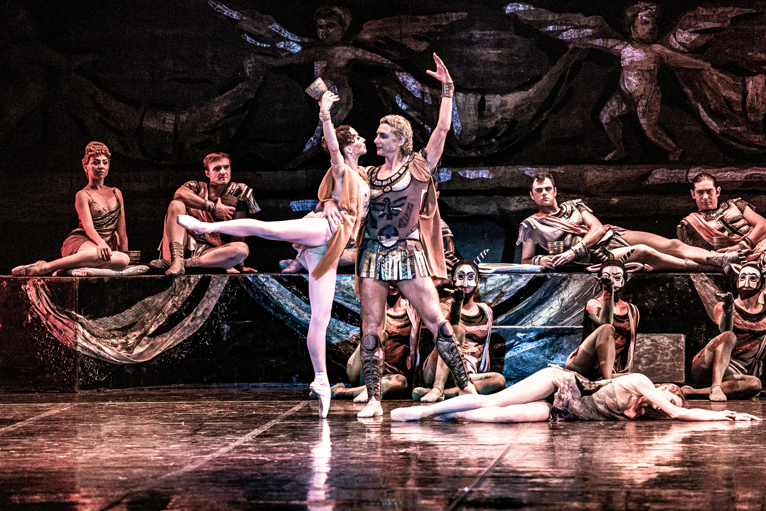 Балет Юрия Григоровича «Спартак» на сцене Зимнего театра г. Сочи. Фотограф в Сочи Юрий Шептаев