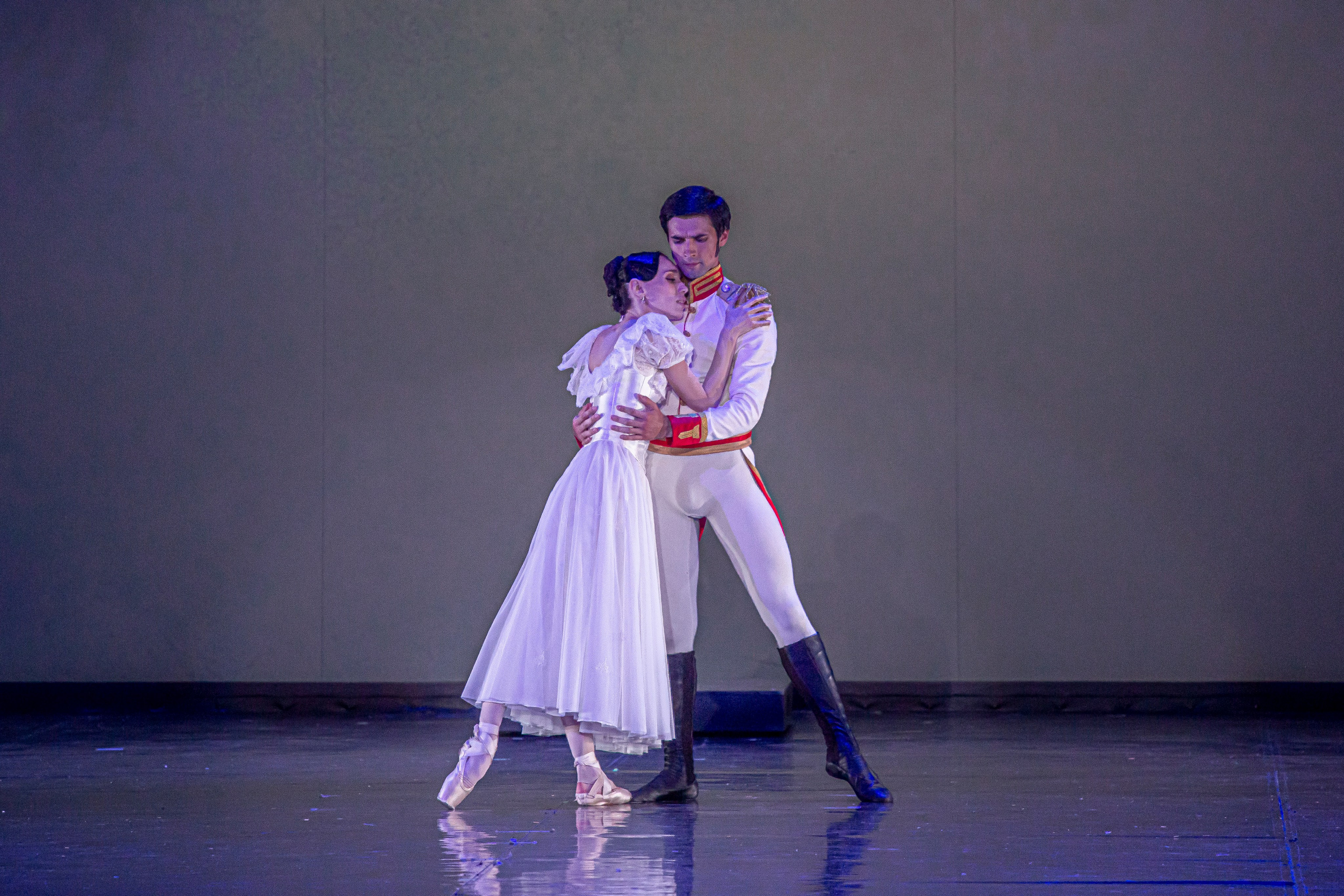 Война и Мир балет Марийского театра оперы и балета на сцене Зимнего театра г. Сочи премьера. Фотограф в Сочи Юрий Шептаев