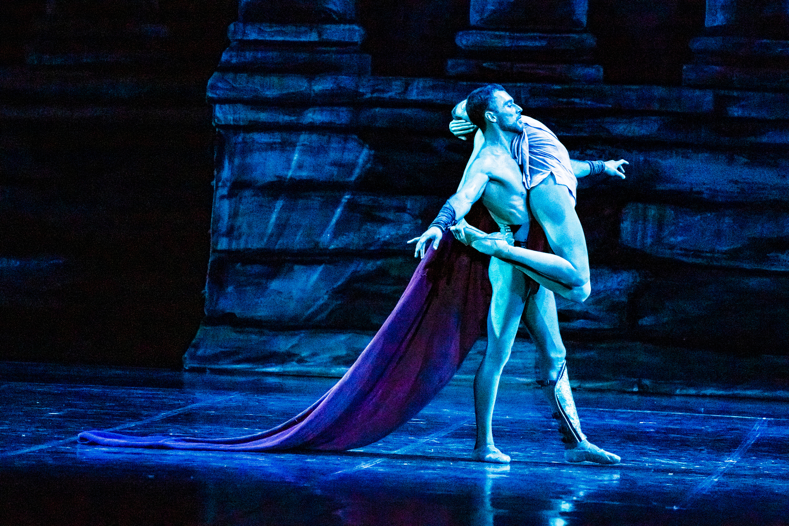 Балет Юрия Григоровича «Спартак» на сцене Зимнего театра г. Сочи. Фотограф в Сочи Юрий Шептаев