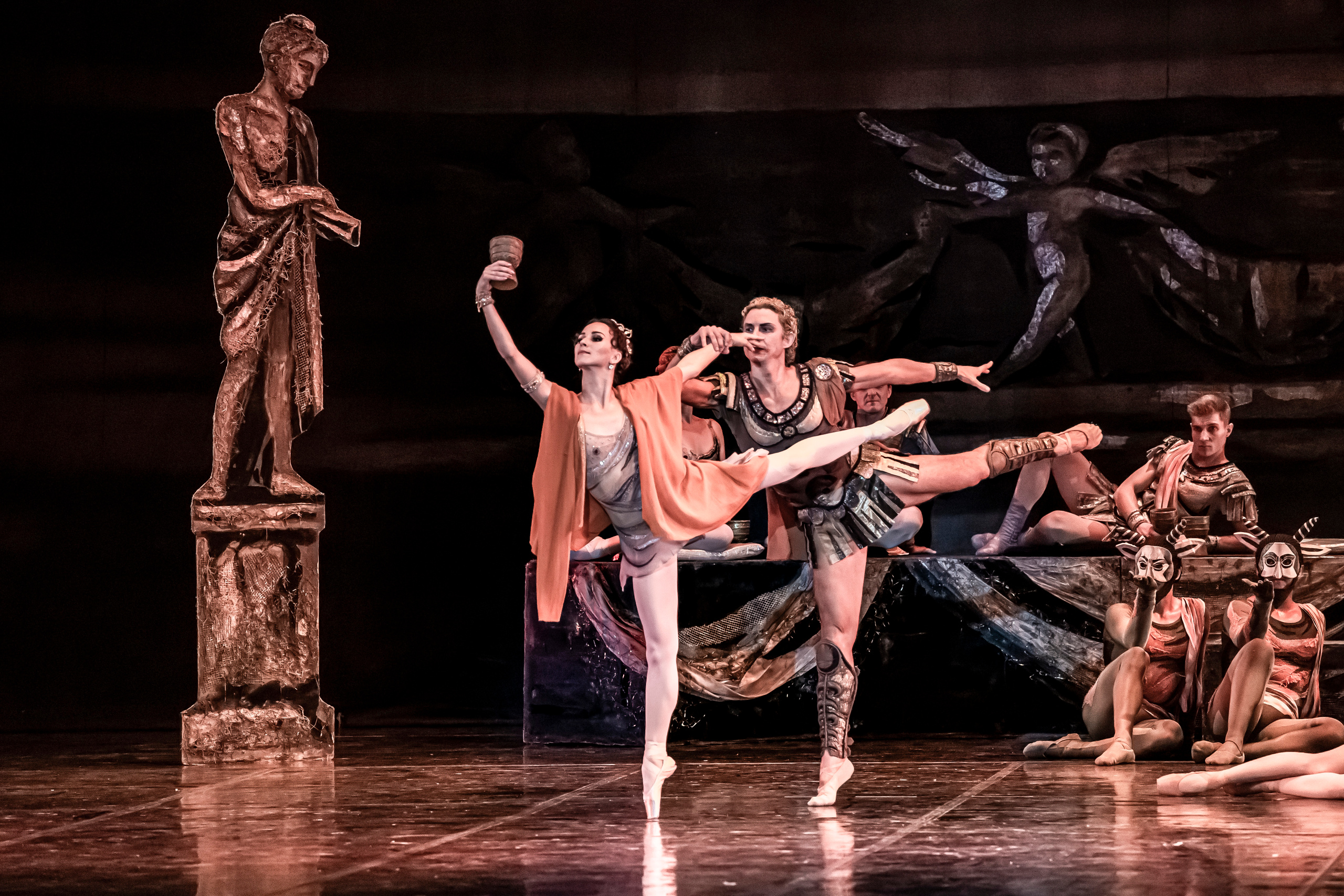 Балет Юрия Григоровича «Спартак» на сцене Зимнего театра г. Сочи. Фотограф в Сочи Юрий Шептаев