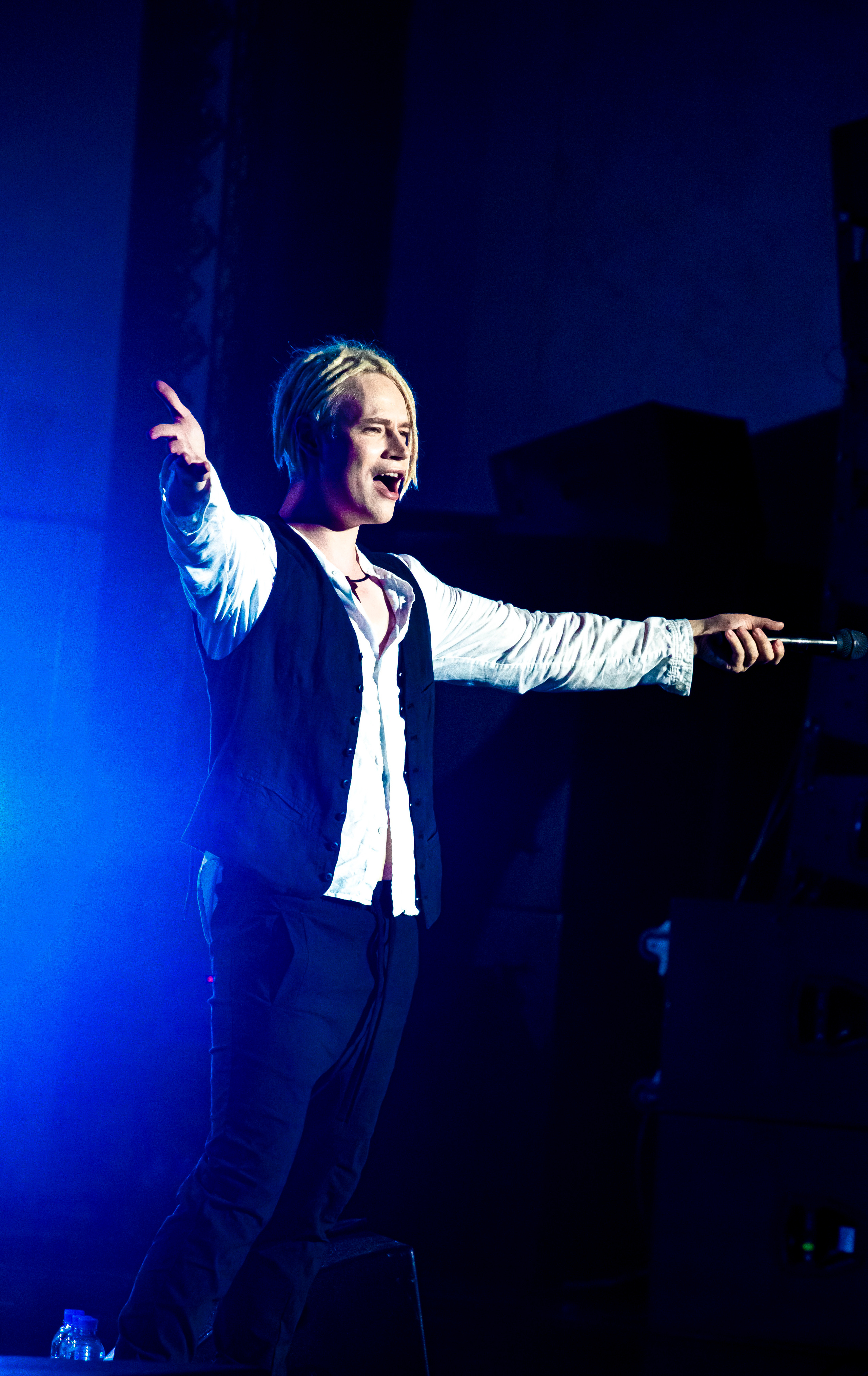 SHAMAN — 1 СОЛЬНИК В СОЧИ, ЗИМНИЙ ТЕАТР. Фотограф в Сочи Юрий Шептаев