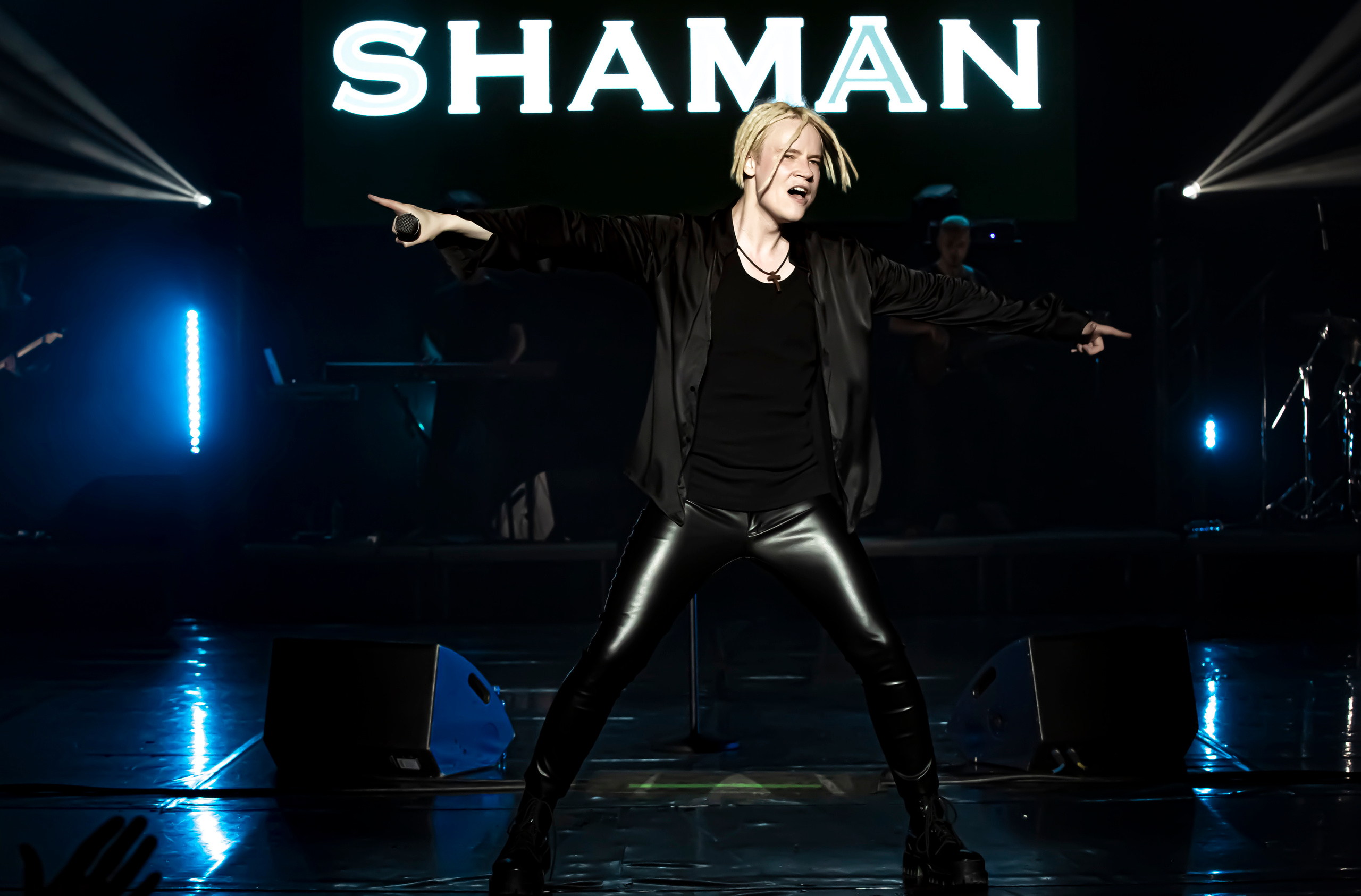 SHAMAN — 1 СОЛЬНИК В СОЧИ, ЗИМНИЙ ТЕАТР. Фотограф в Сочи Юрий Шептаев