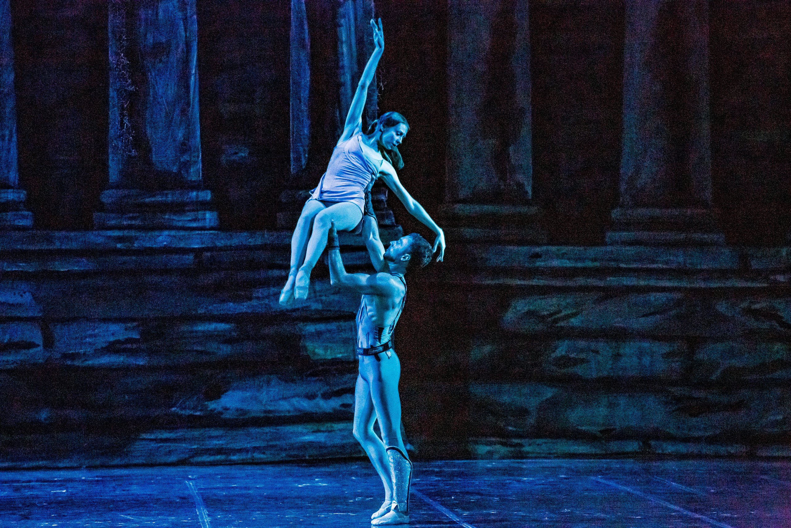 Балет Юрия Григоровича «Спартак» на сцене Зимнего театра г. Сочи. Фотограф в Сочи Юрий Шептаев