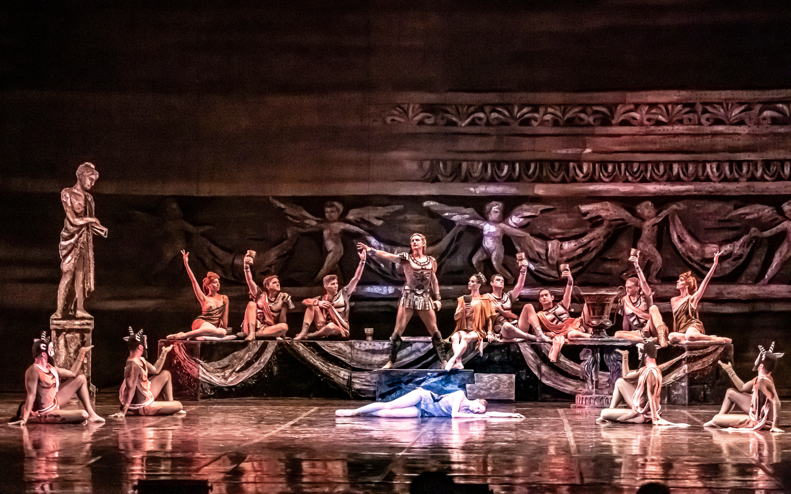 Балет Юрия Григоровича «Спартак» на сцене Зимнего театра г. Сочи. Фотограф в Сочи Юрий Шептаев