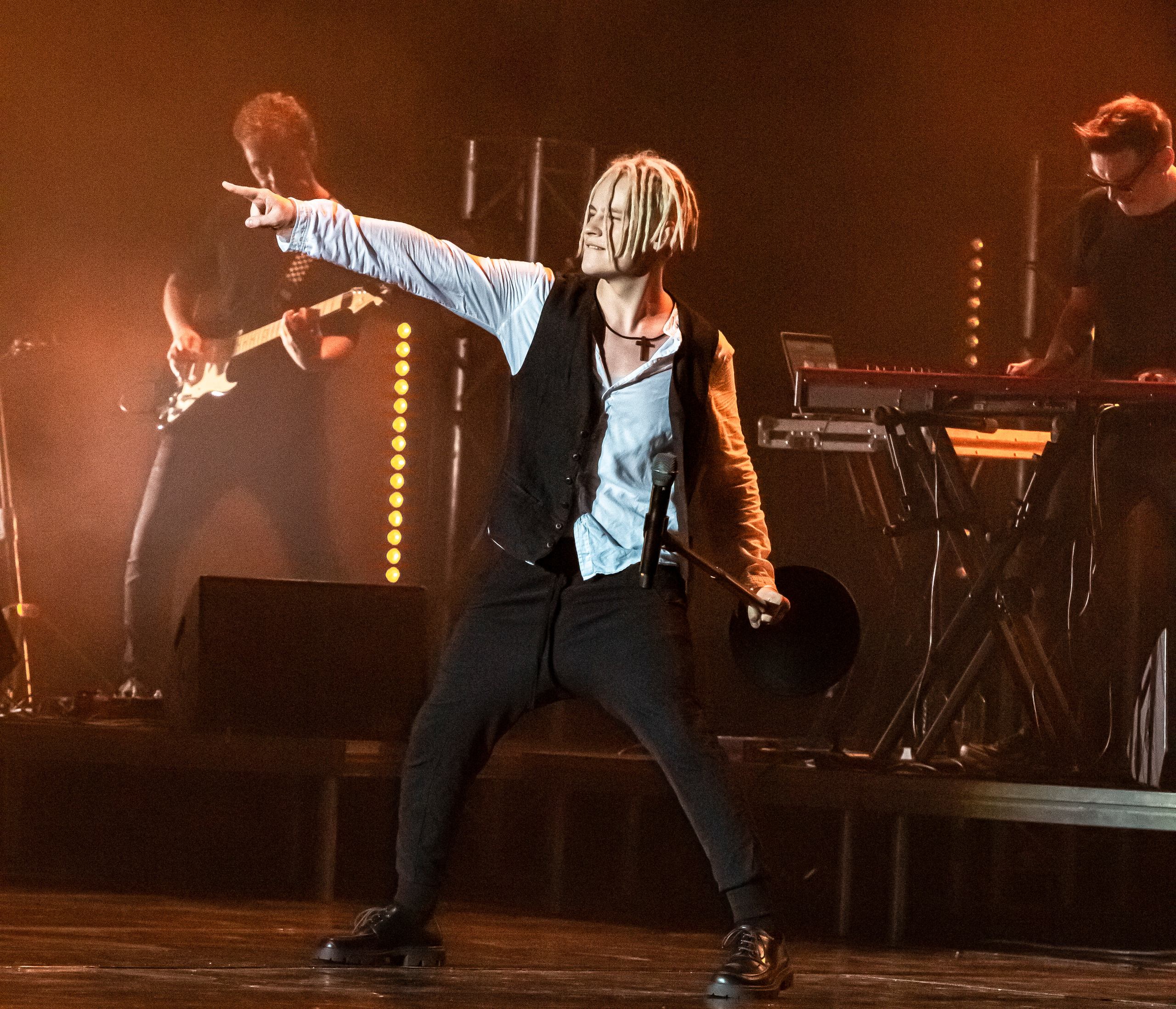 SHAMAN — 1 СОЛЬНИК В СОЧИ, ЗИМНИЙ ТЕАТР. Фотограф в Сочи Юрий Шептаев